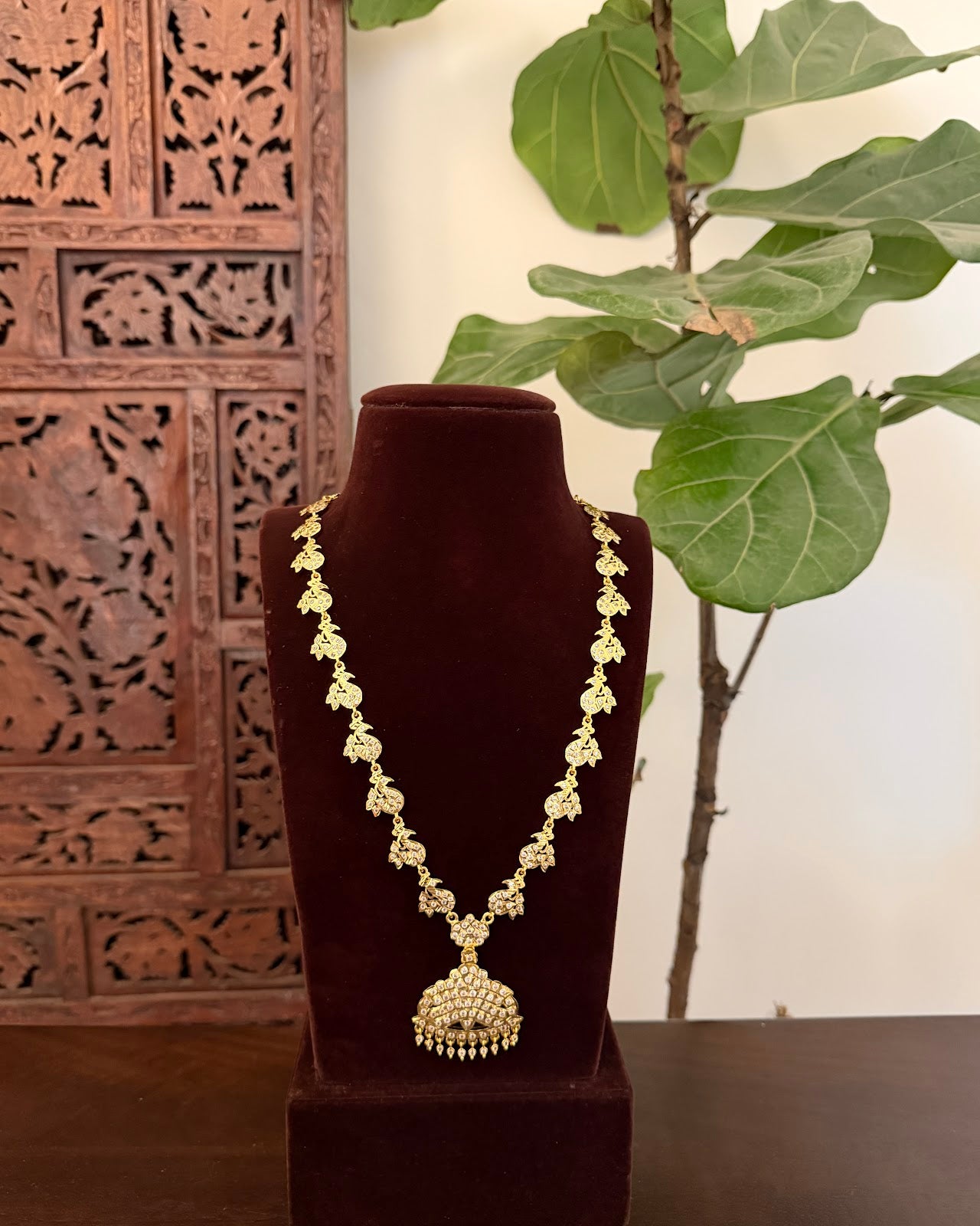 Heritage Vintage Peacock Impon Haram | White | Handmade Gold Tone | NC825