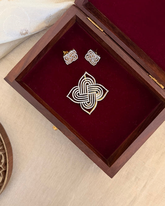 Kolam & Muggu Pendant Set HA359