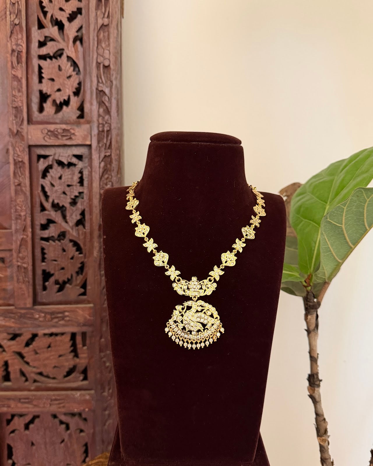 Vintage Panchaloham Necklace Set | White | Handmade Gold Tone | NC792