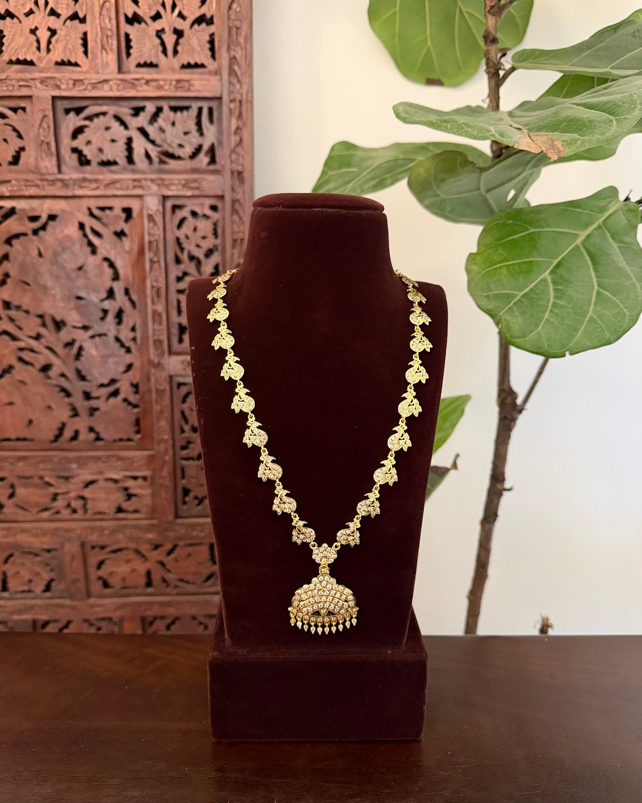 Heritage Vintage Peacock Impon Haram | White | Handmade Gold Tone | NC825