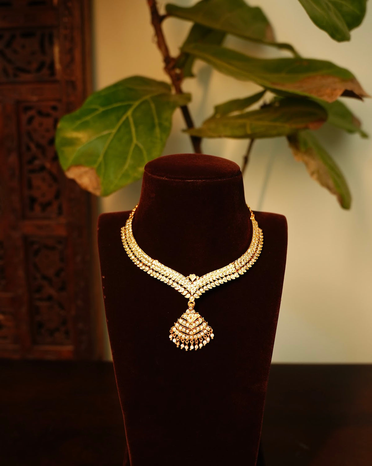 Traditional Panchaloha Necklace | White | Handmade Gold Tone | NC913