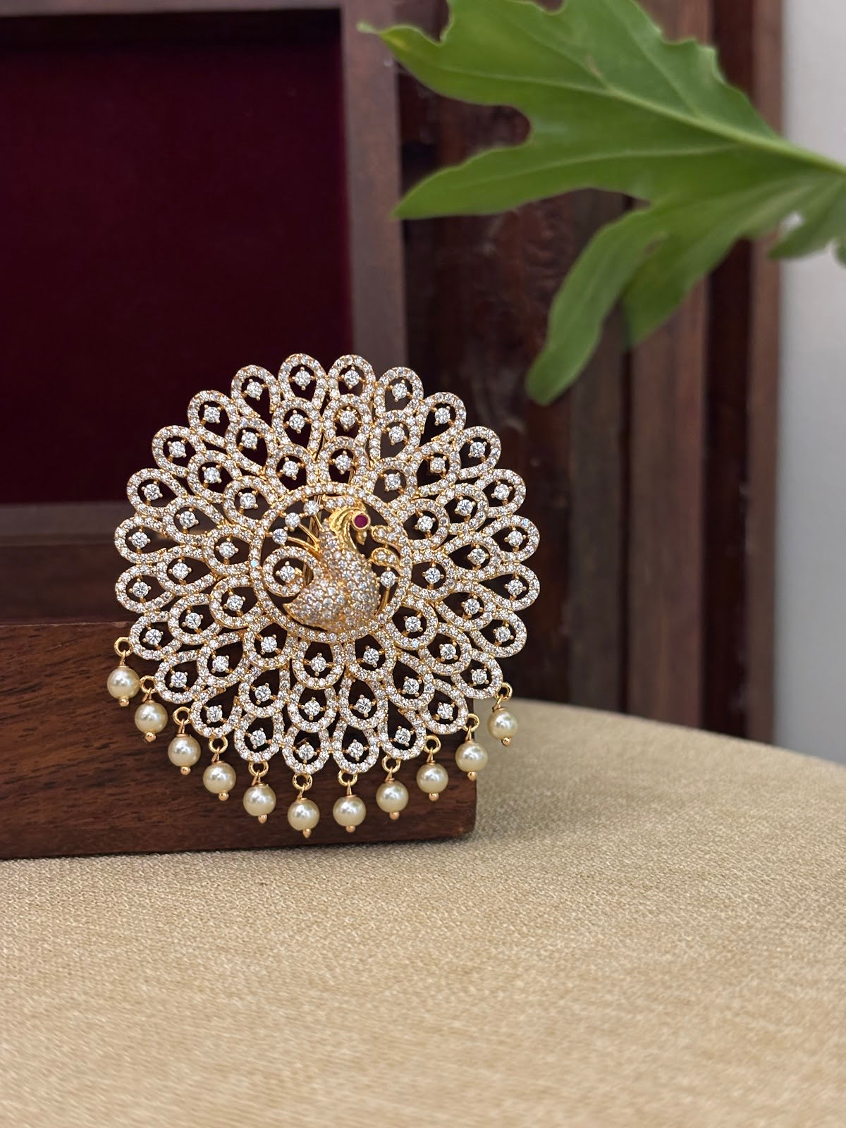 AD Peacock Pendant HA354