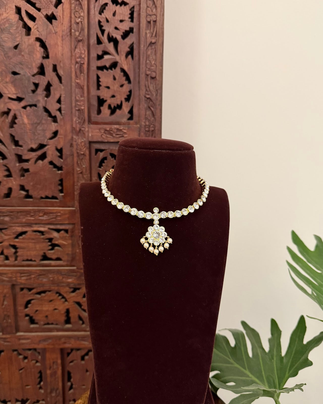 Vintage Impon Necklace White NC692