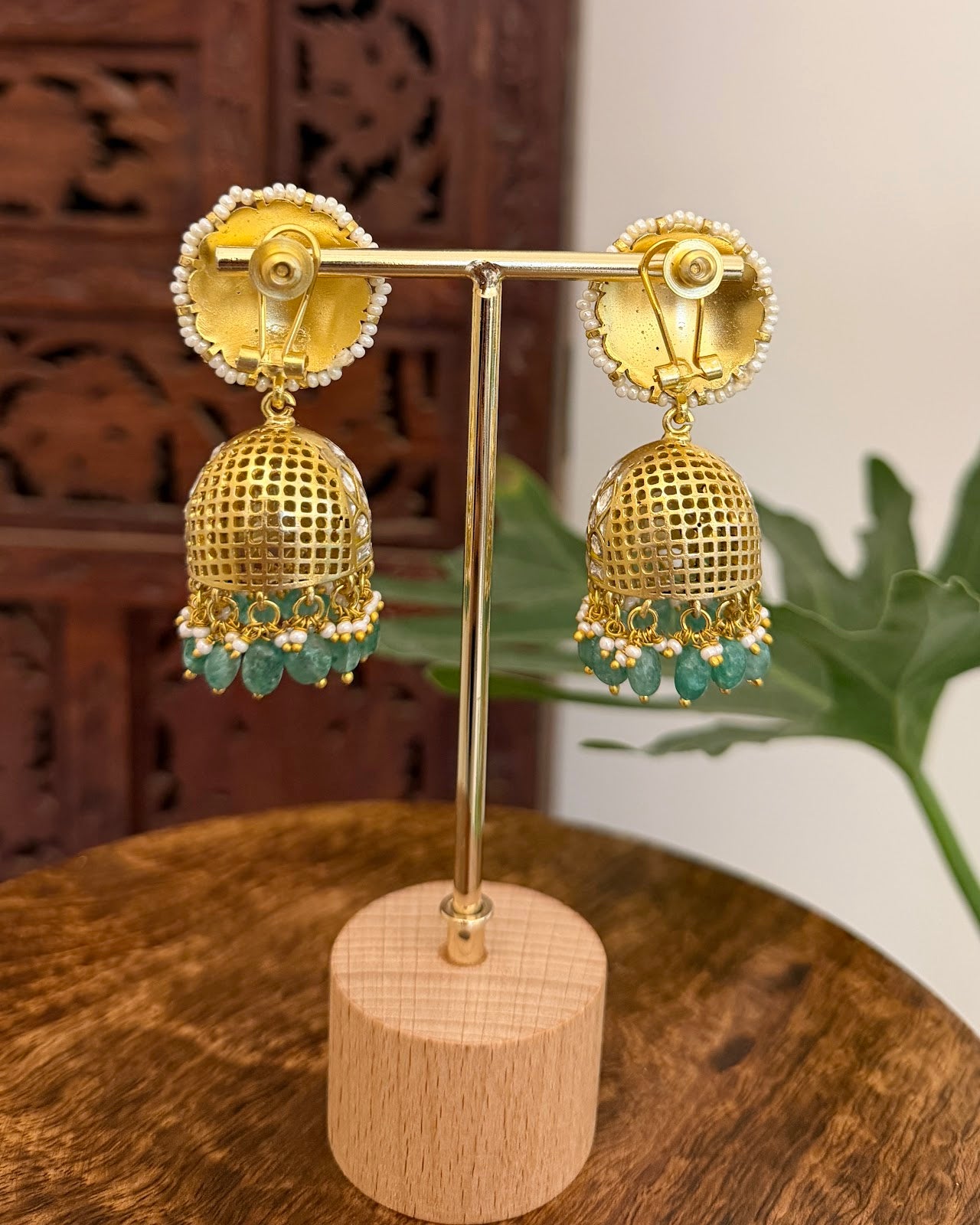White Floral Jadau Kundan Jhumkas ER380