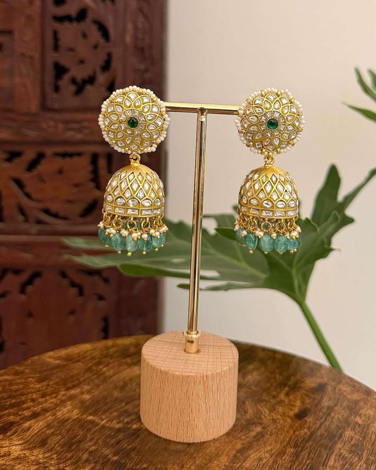 White Floral Jadau Kundan Jhumkas ER380