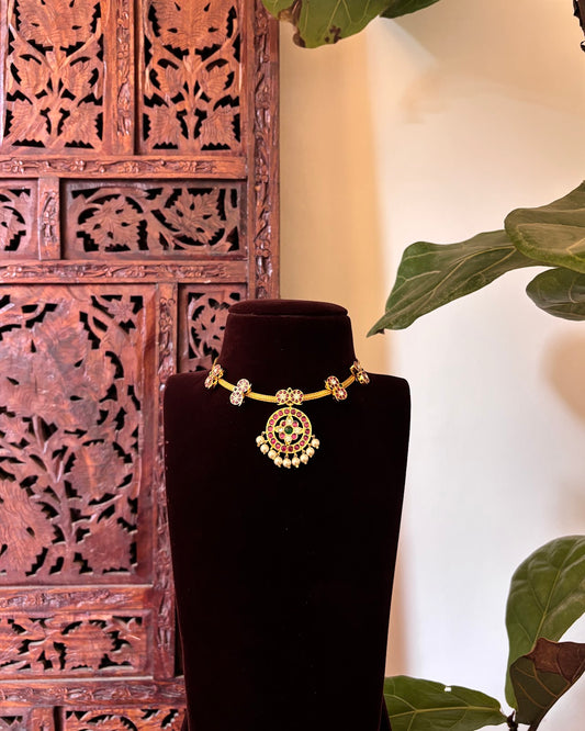 Classic Vintage Kemp Stone Necklace | Gold Plated | NC868