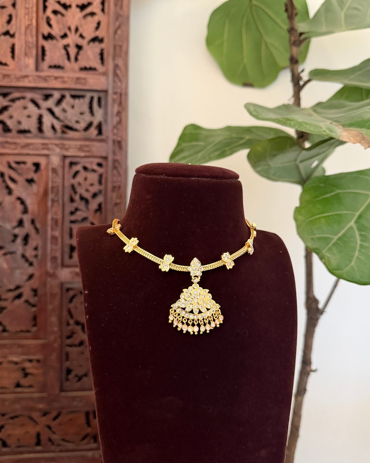Vintage Attigai Necklace | Handmade Gold Tone | NC810