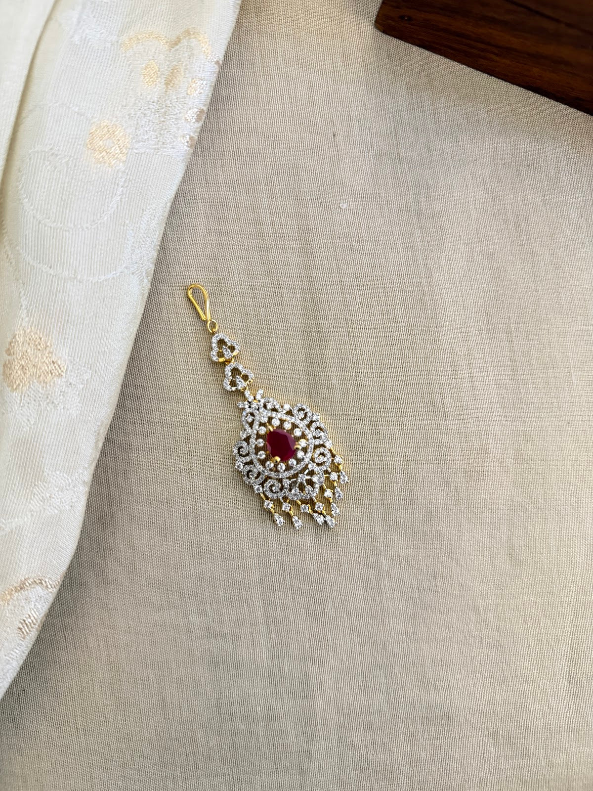 Ruby & White Floral AD Maang Tikka | MT334