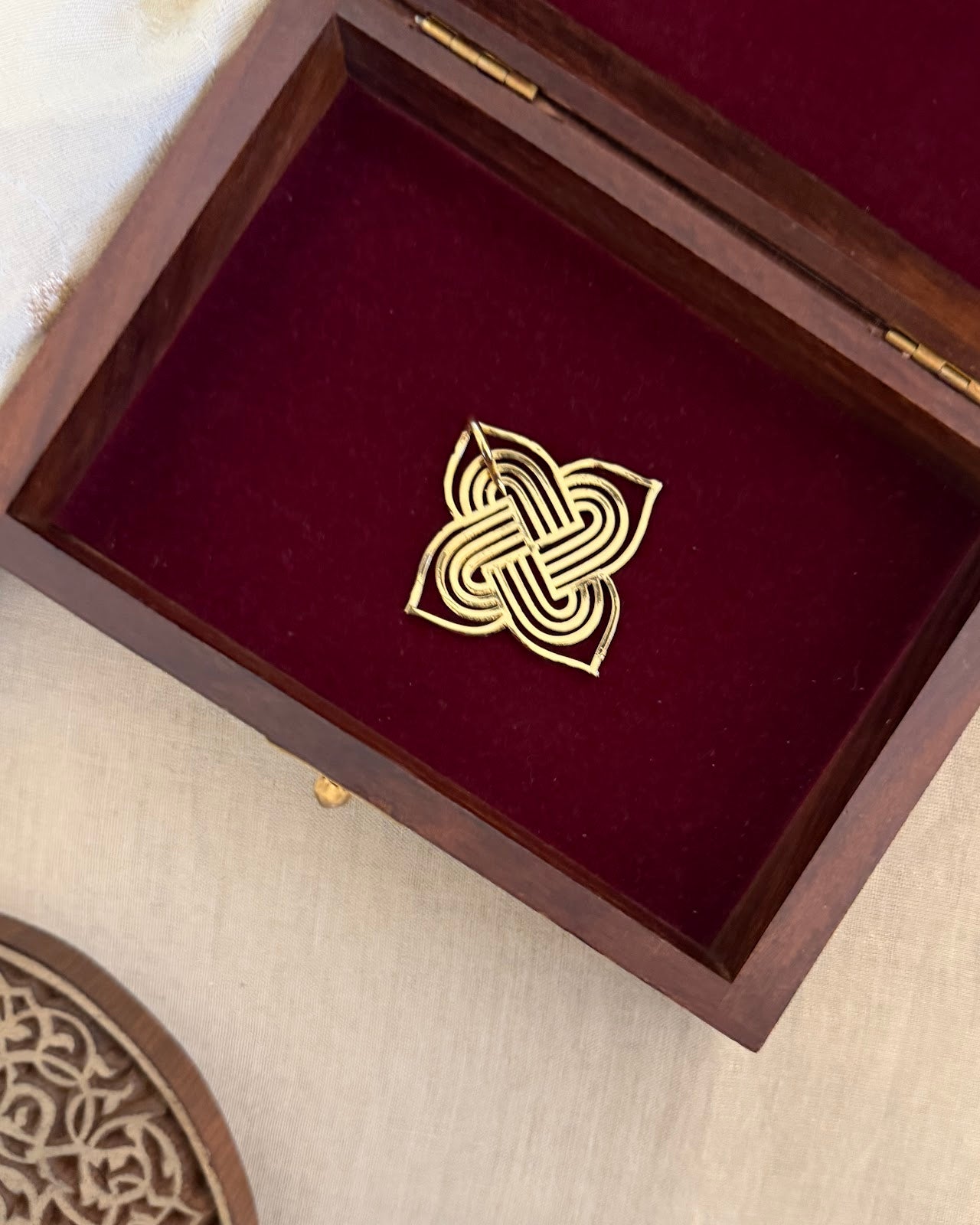 Kolam & Muggu Pendant Set HA359