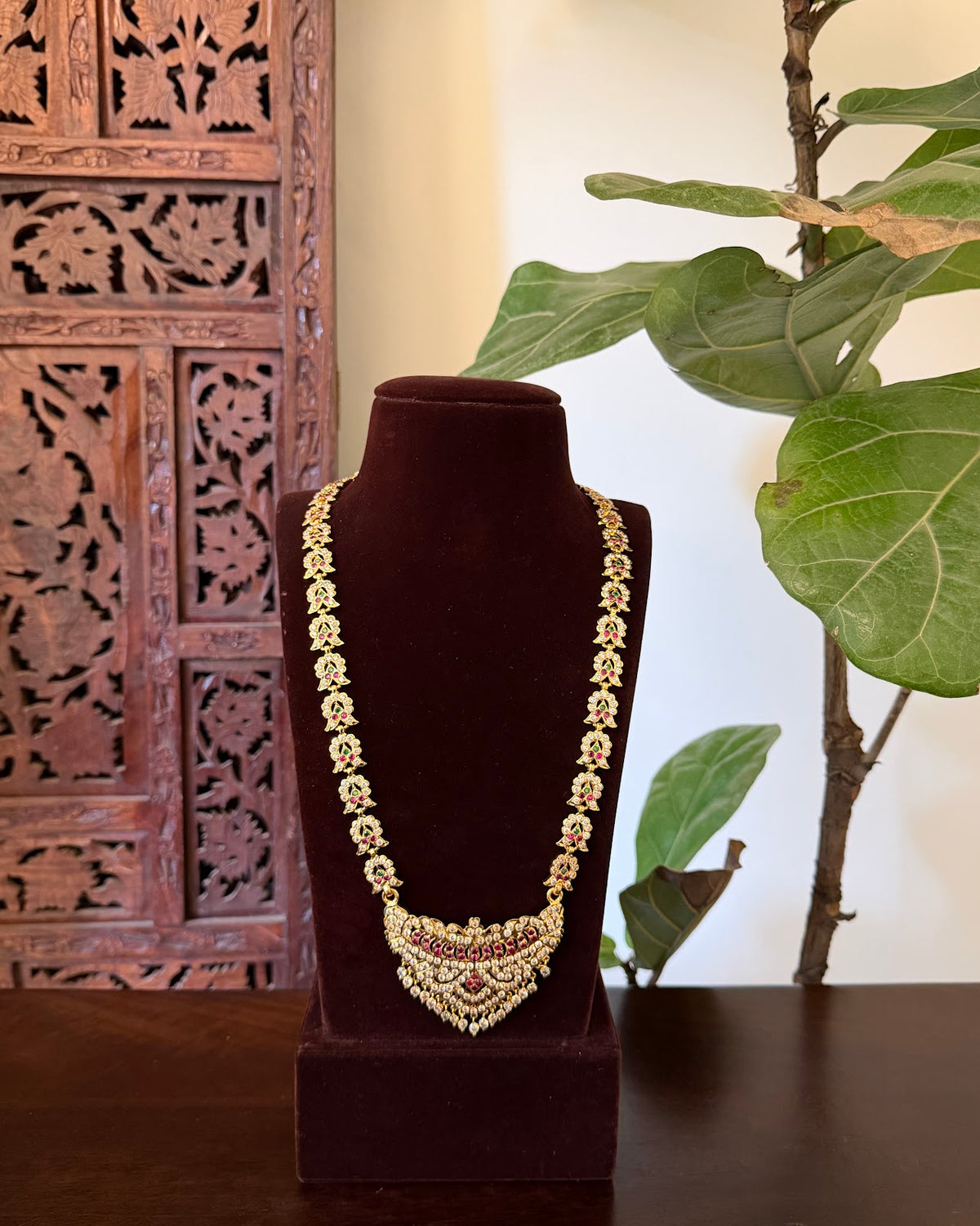 Floral Motif Impon Pendant Attigai Necklace | Ruby & White | Handmade Gold Tone | NC860