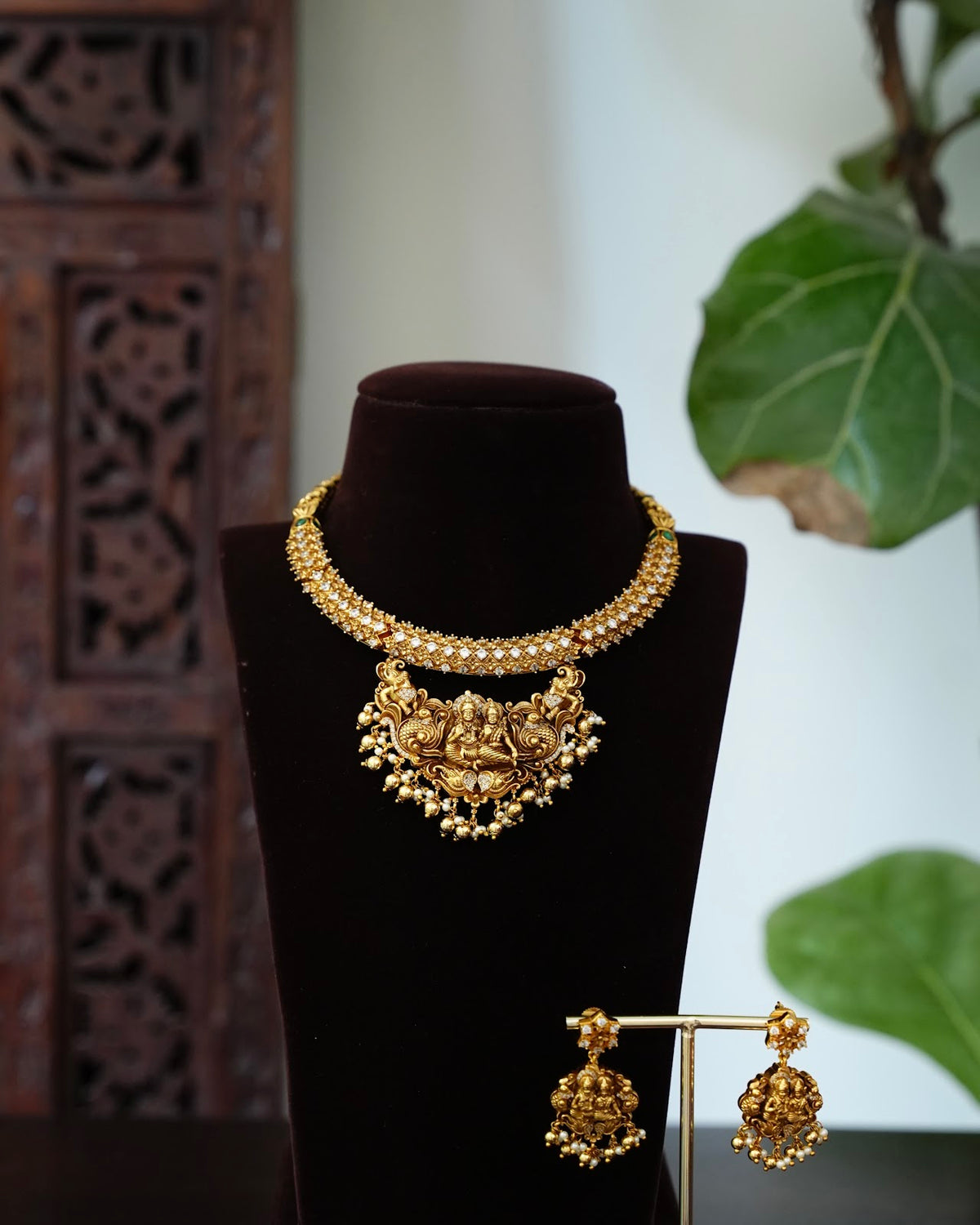 Regal Lakshmi Temple Jewellery Choker with Earrings | Handmade Gold Plated | NC890