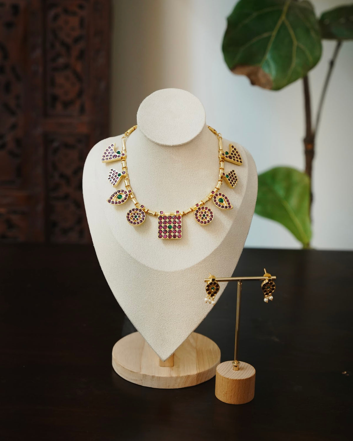 Bharatanatyam Classic Kemp Stone Necklace Set with Earrings | Handmade Gold Tone | NC917