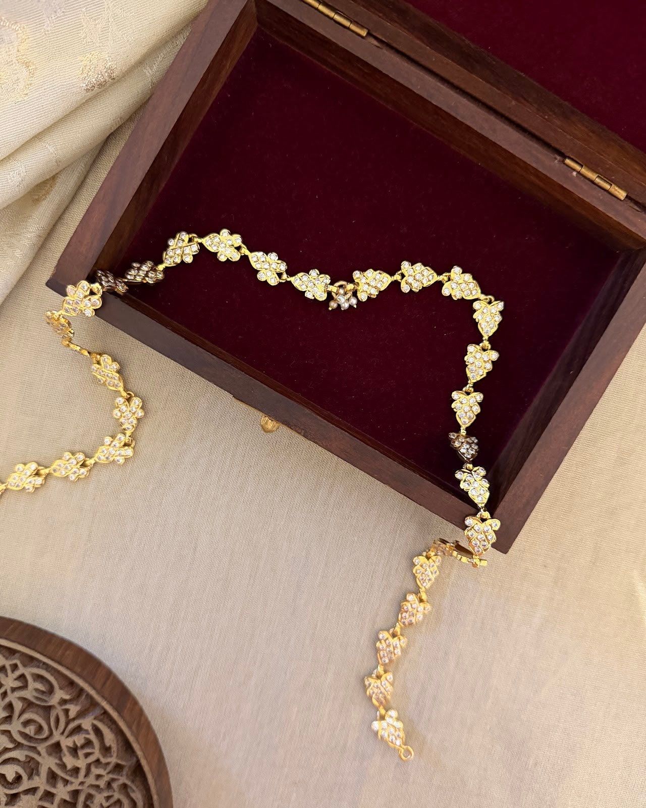 Vintage White Impon Hip Chain | WB039