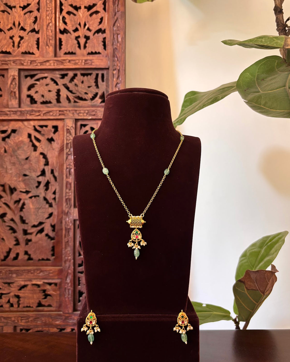 Minimal Kundan Necklace with Earrings | Handmade Gold Plated | NC872