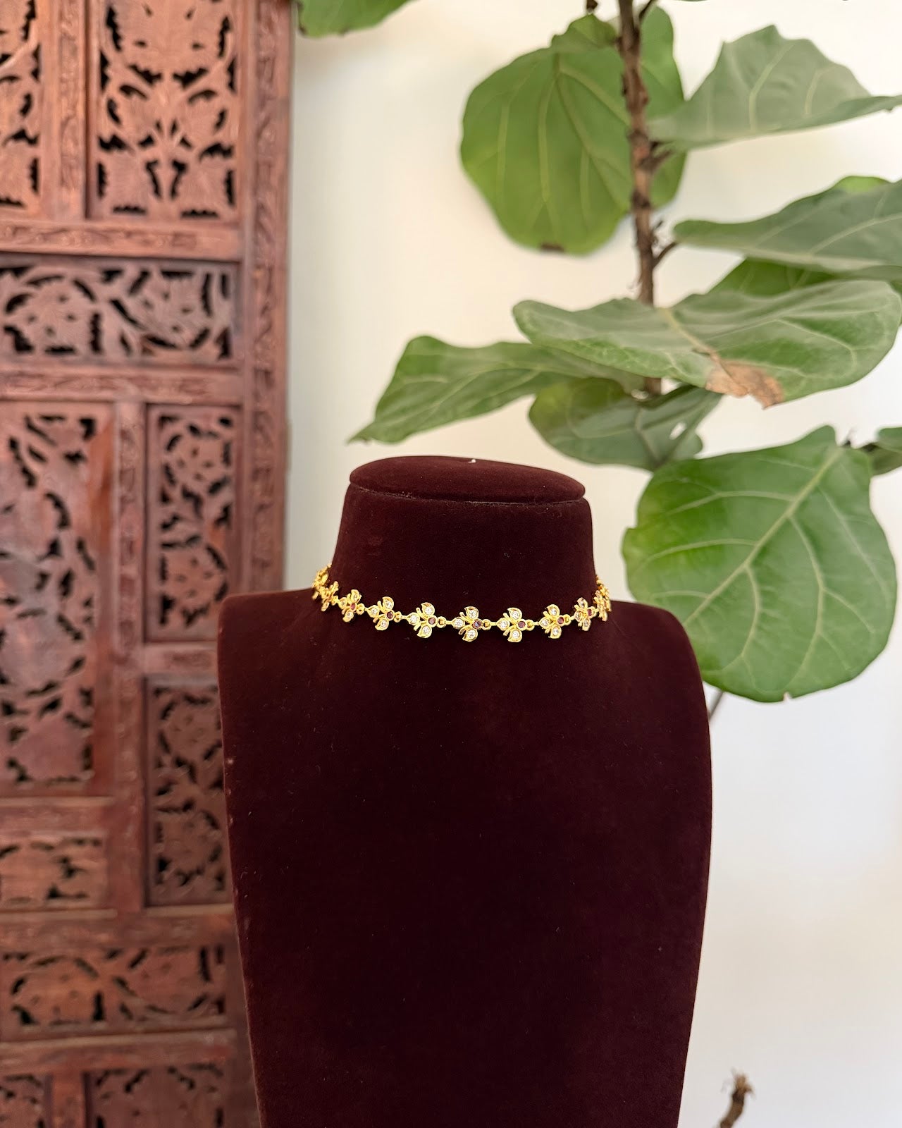 Vintage Floral Impon Choker Necklace | Ruby & White | Handmade Gold Tone | NC823