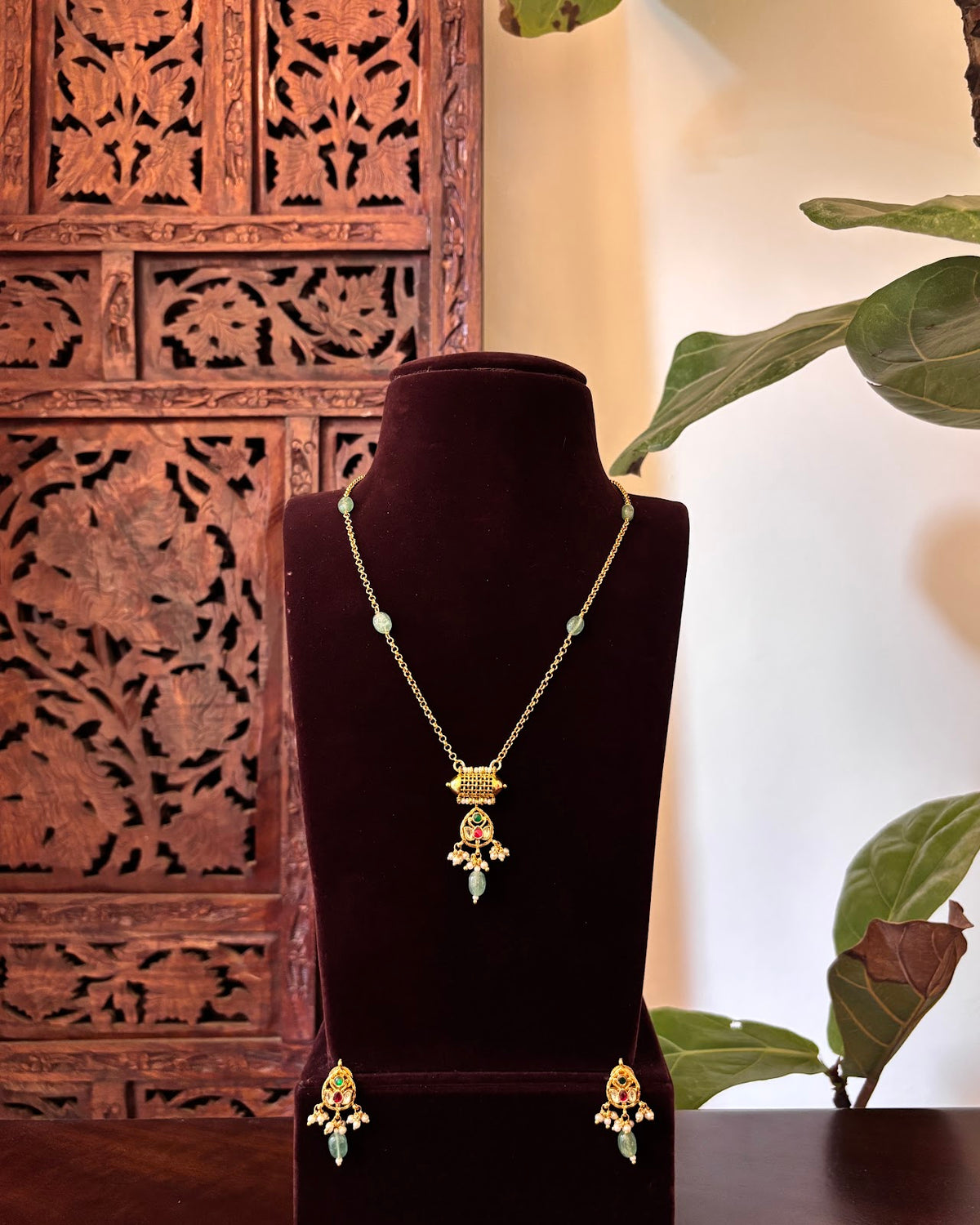 Minimal Kundan Necklace with Earrings | Handmade Gold Plated | NC872