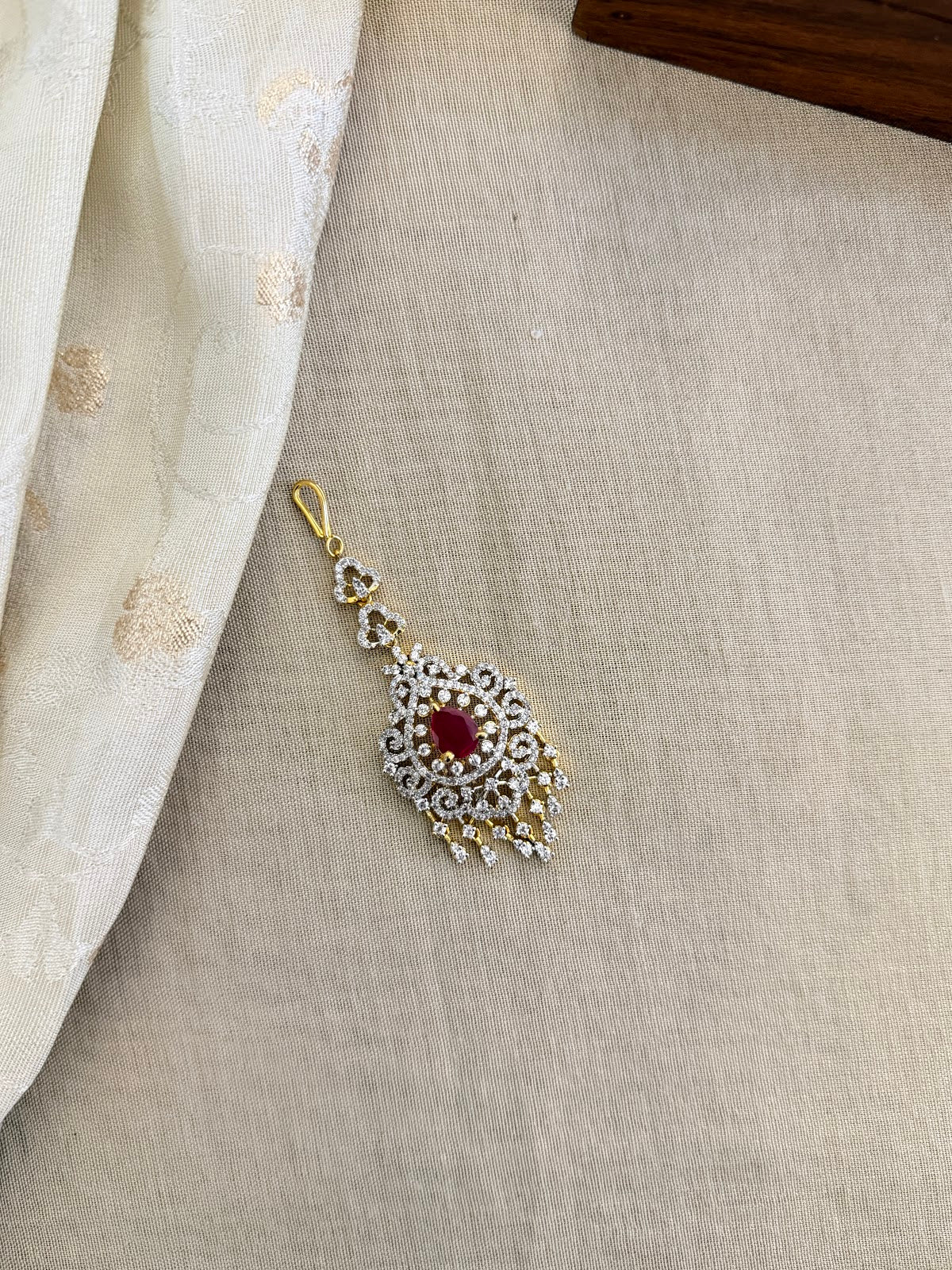 Ruby & White Floral AD Maang Tikka | MT334