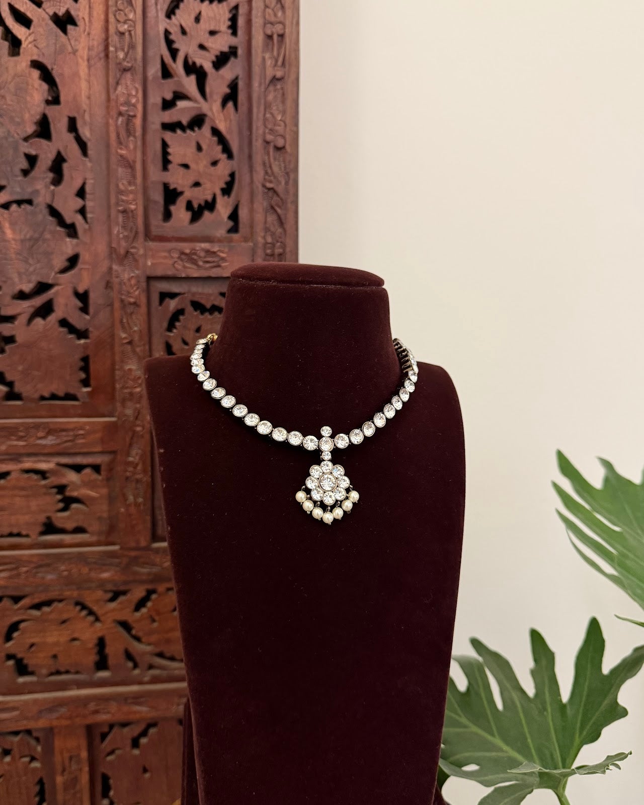 Antique Vintage Impon Necklace White NC693