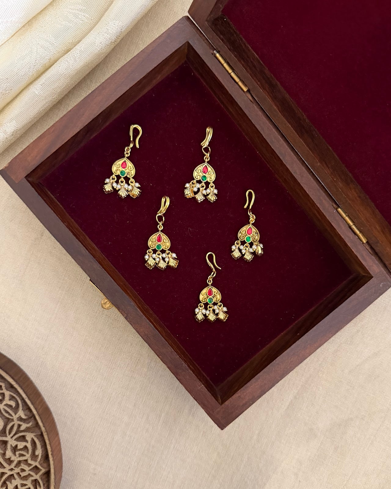 Handcrafted Floral Hair Pins – Jadau Kundan & Pearls