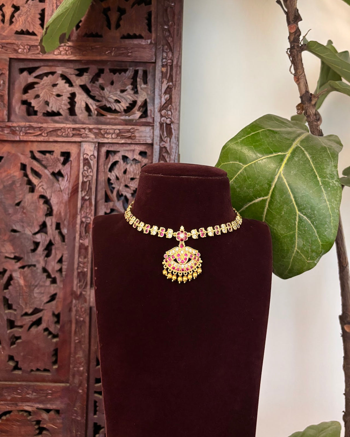 Classic Vintage Impon Ruby & White Choker Necklace | Handmade Gold Tone | NC930