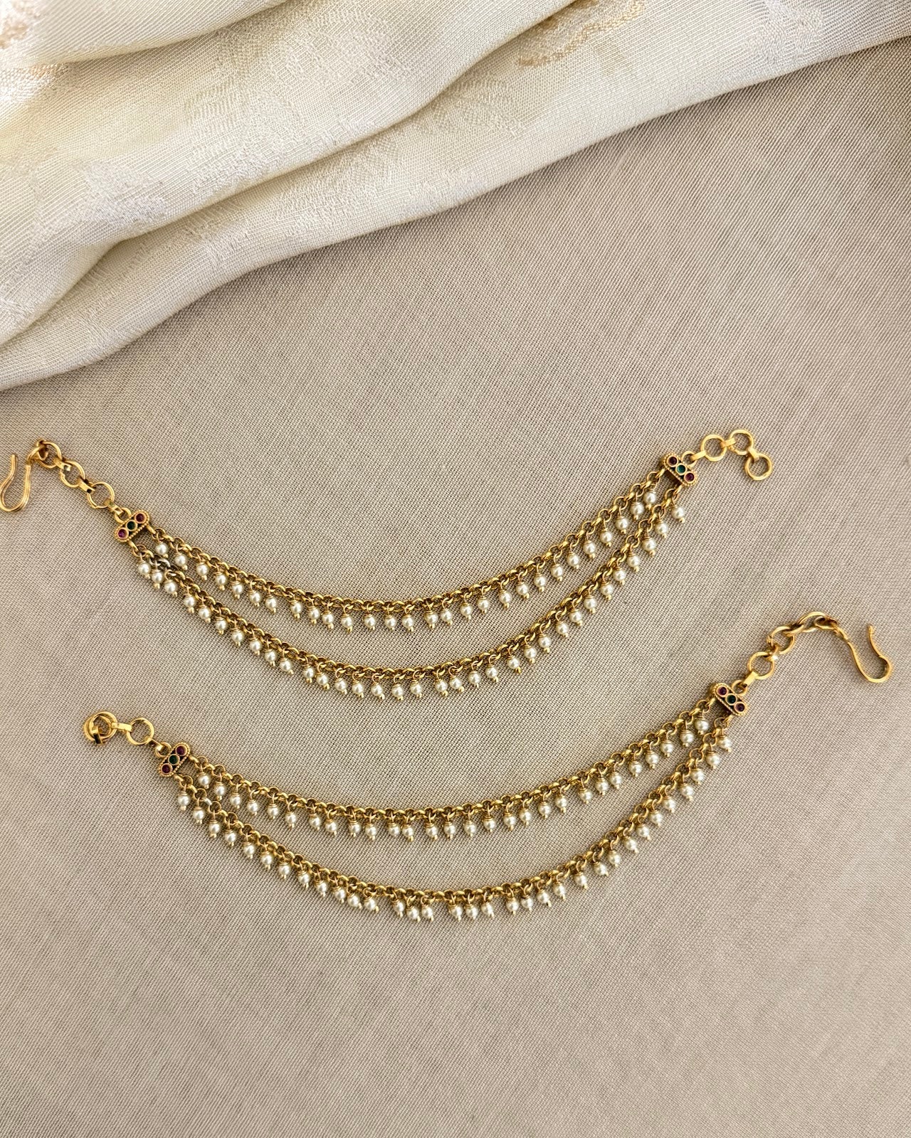 Minimal 2-Layer Pearl Kundan Ear Chain EC205
