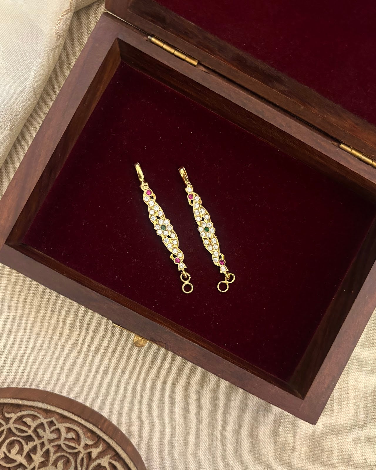 Vintage Floral Impon Straight Ear Chain EC194
