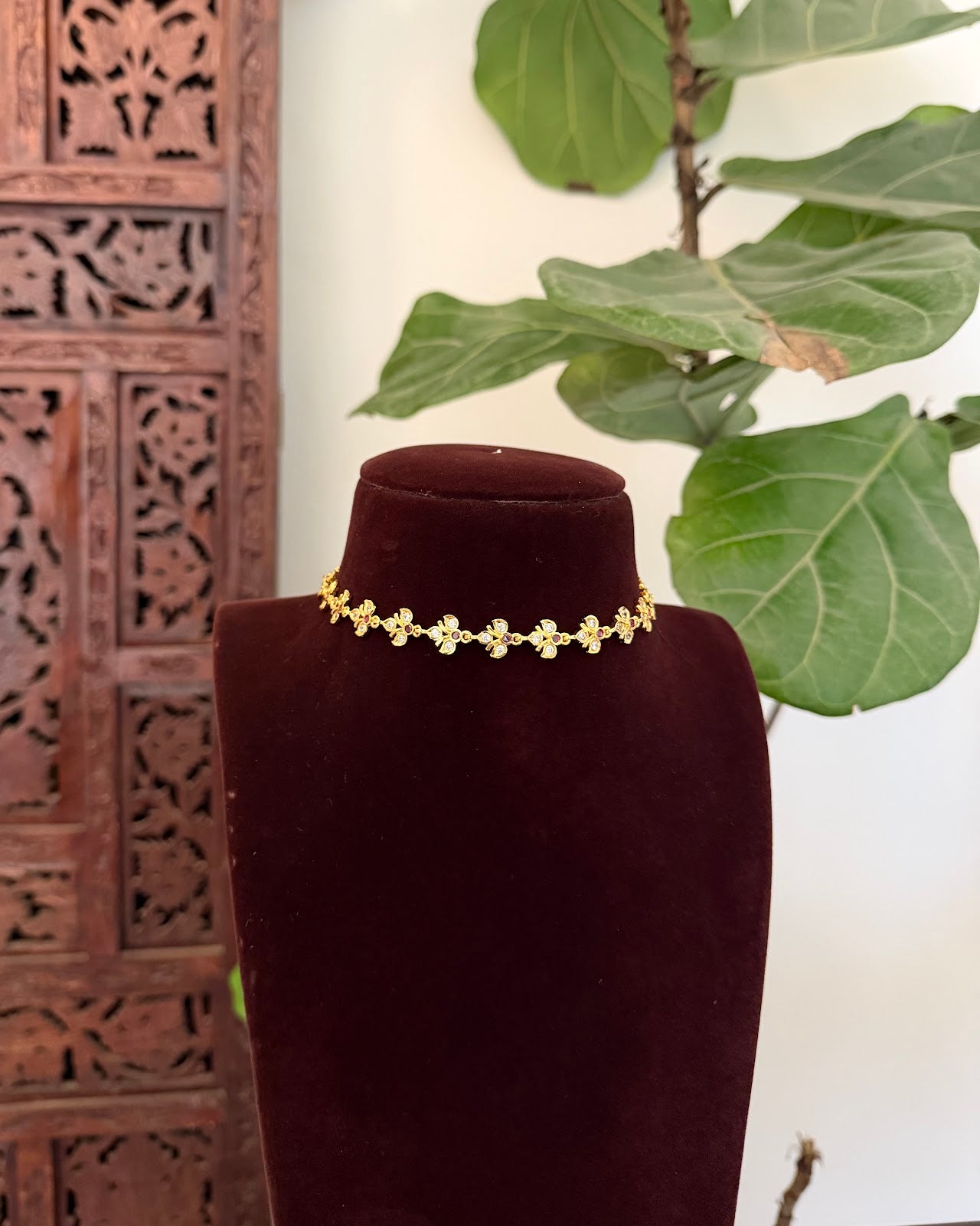 Vintage Floral Impon Choker Necklace | Ruby & White | Handmade Gold Tone | NC823