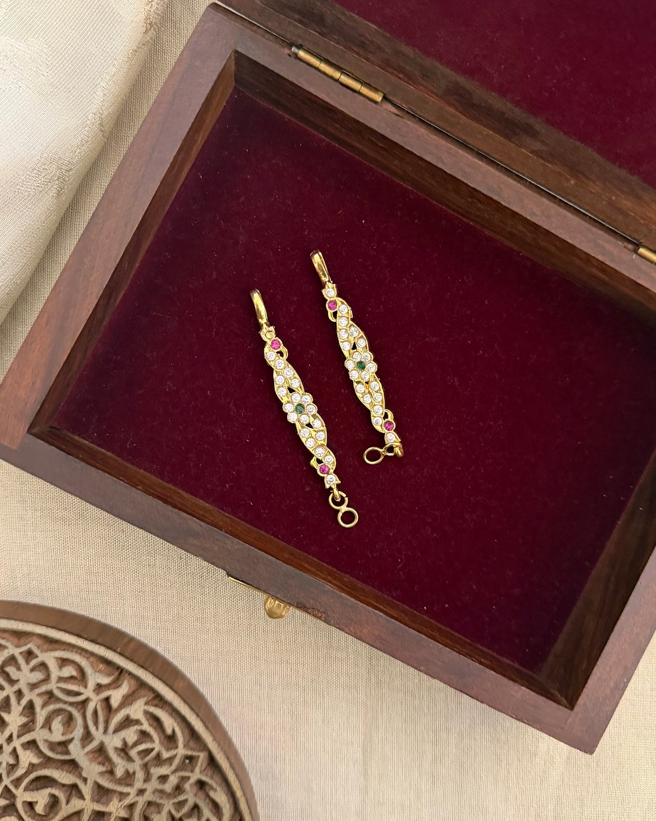 Vintage Floral Impon Straight Ear Chain EC194