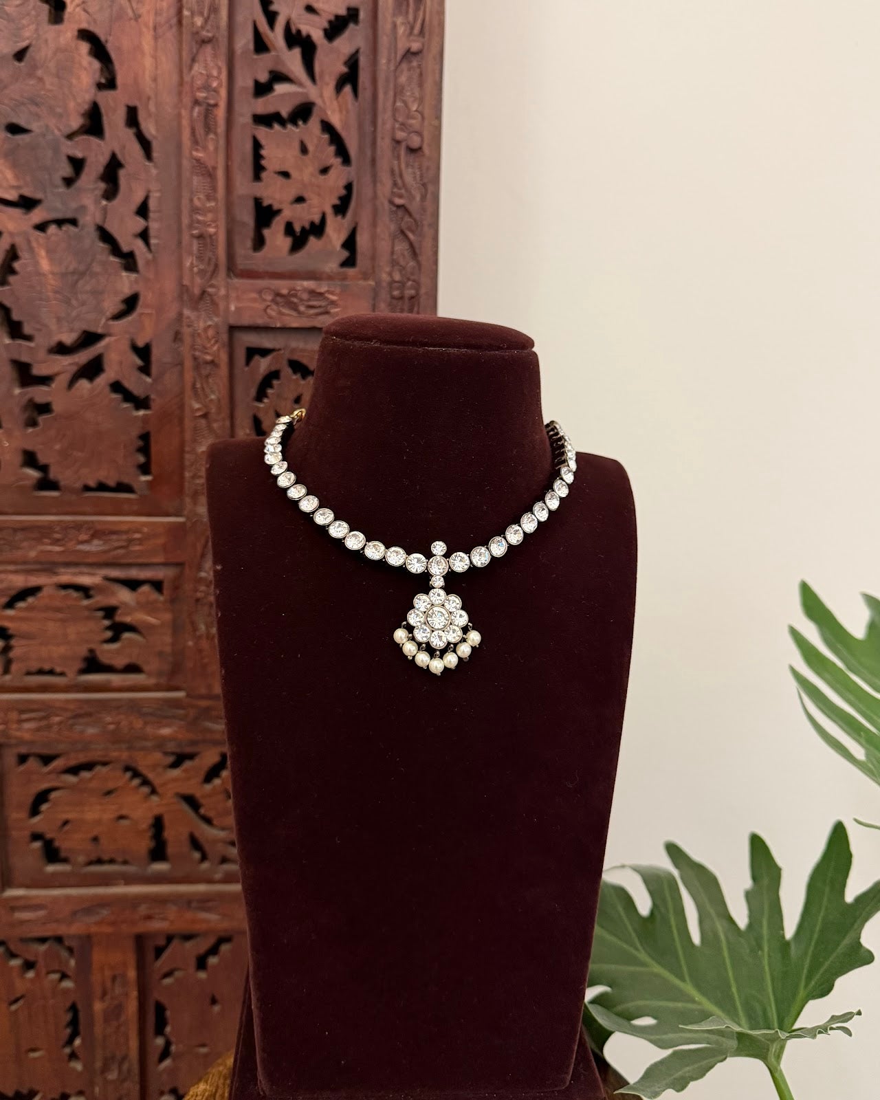 Antique Vintage Impon Necklace White NC693
