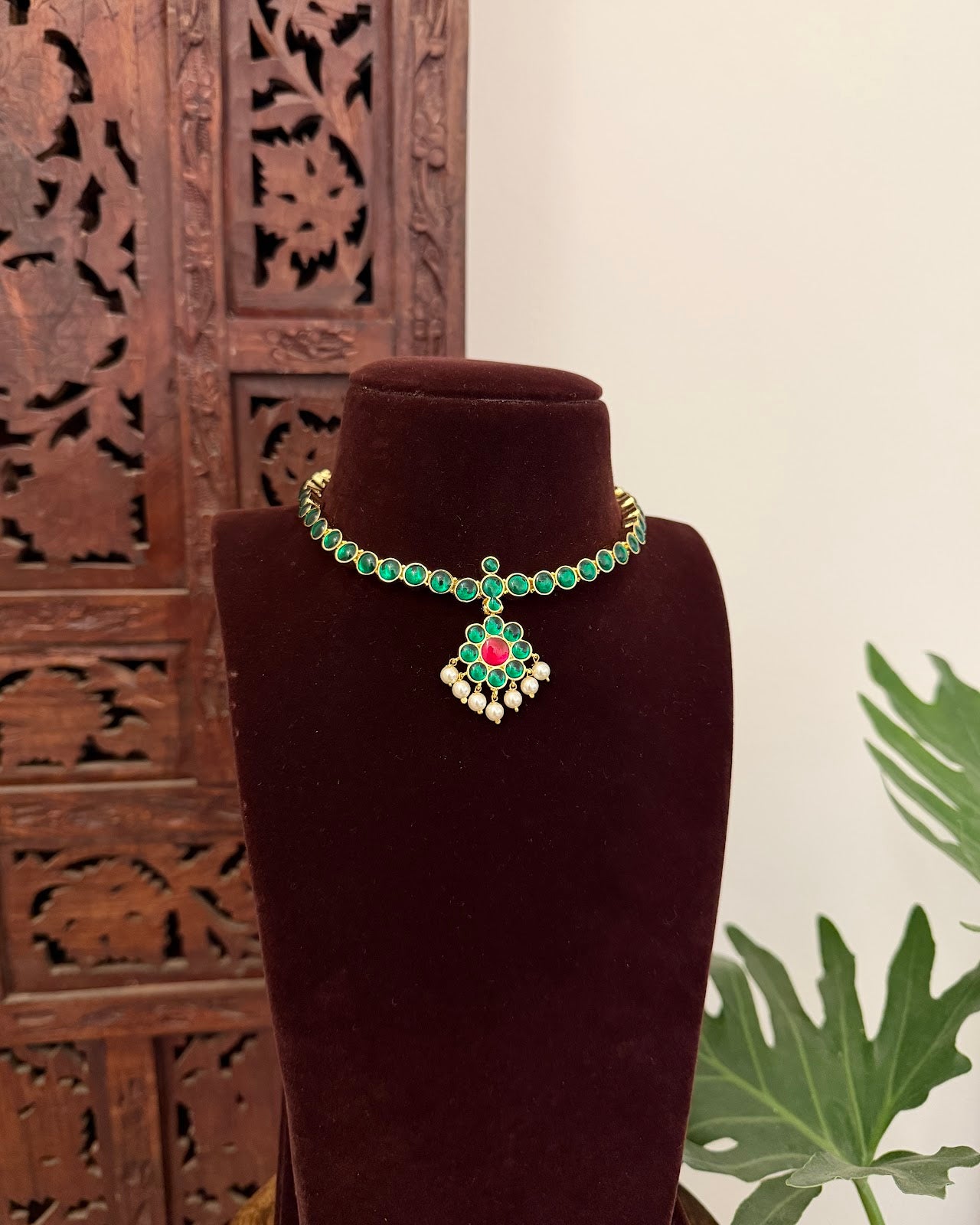 Vintage Impon Necklace Green NC690