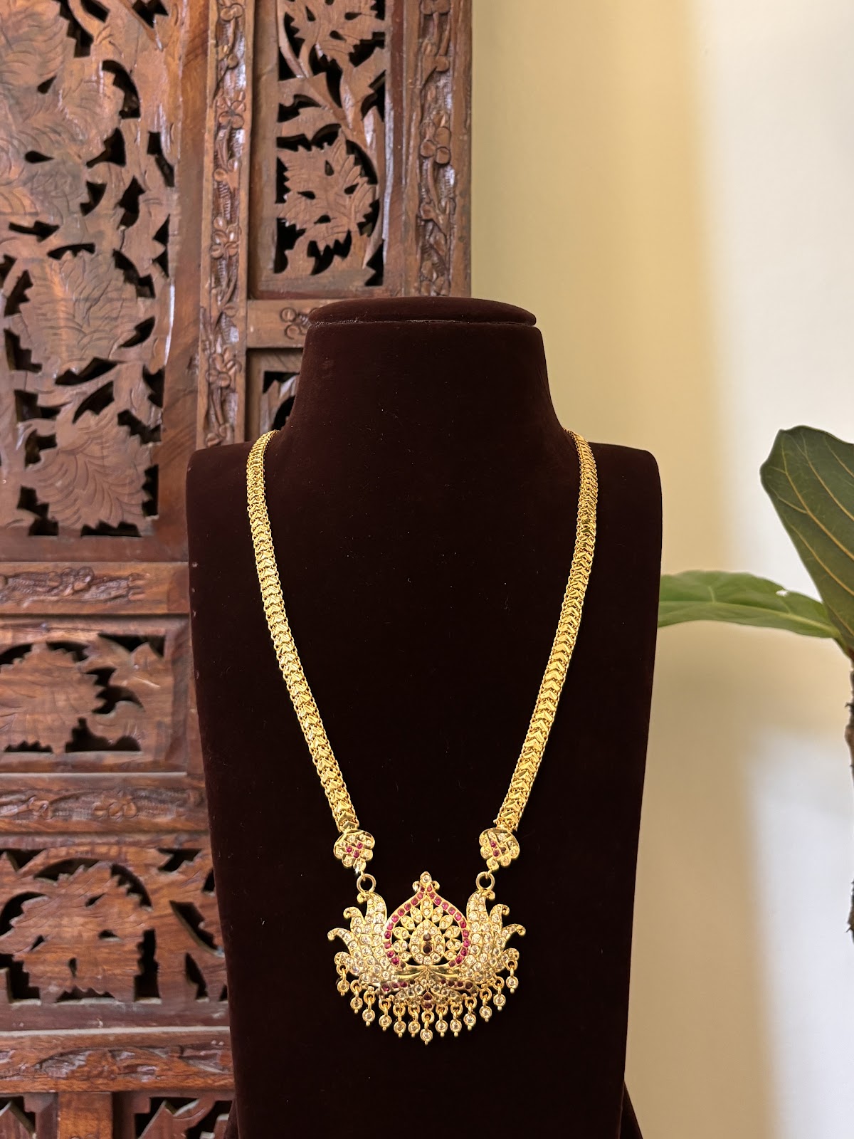 Traditional Lotus Motif Impon Necklace | Ruby & White | Handmade Gold Tone | NC763