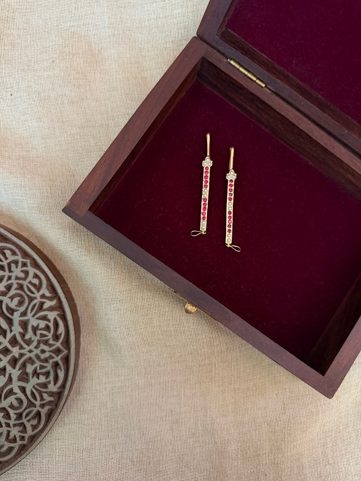 Vintage Floral Impon Straight Ear Chain - Ruby and White | Handmade Gold Tone | EC245