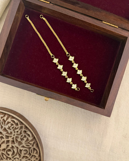 Vintage Impon Straight Ear Chain White EC192