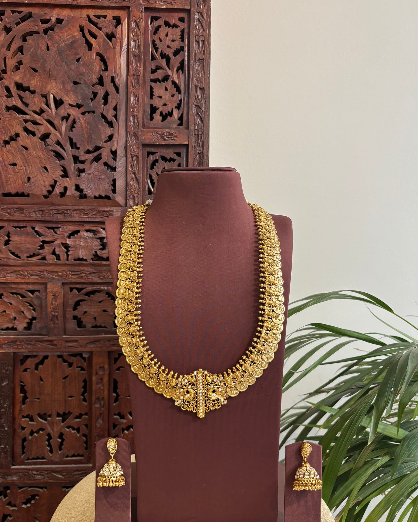 Lakshmi Antique Peacock Kaasu Haram with Kundan Detailing – Bridal Temple Jewellery | NC363