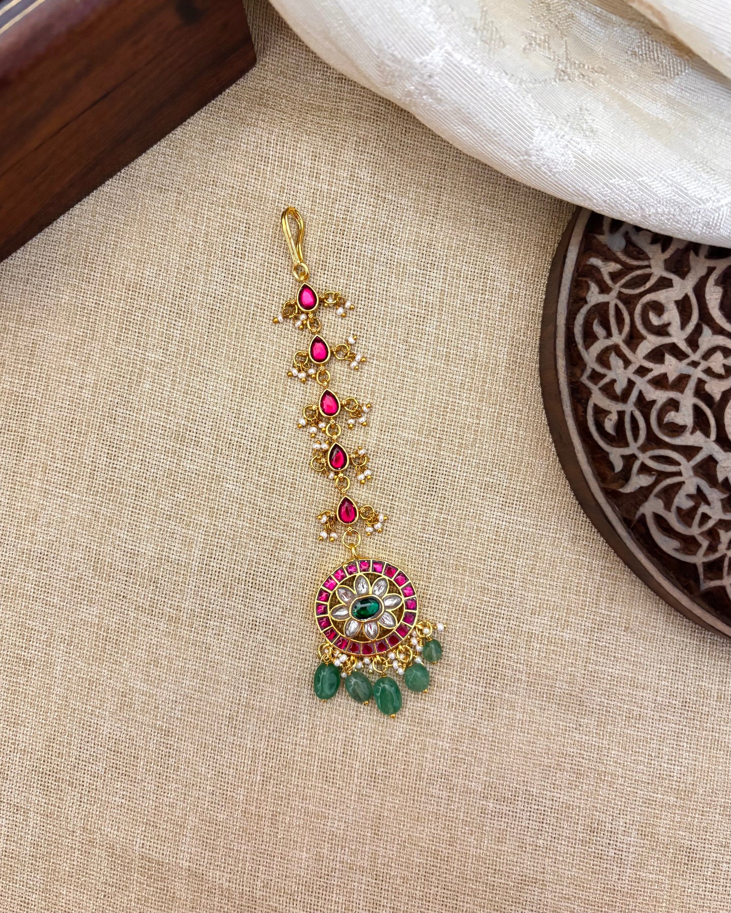 Jadau Kundan Floral Maang Tikka  – Gold-Plated Bridal Hair Jewellery | MT077