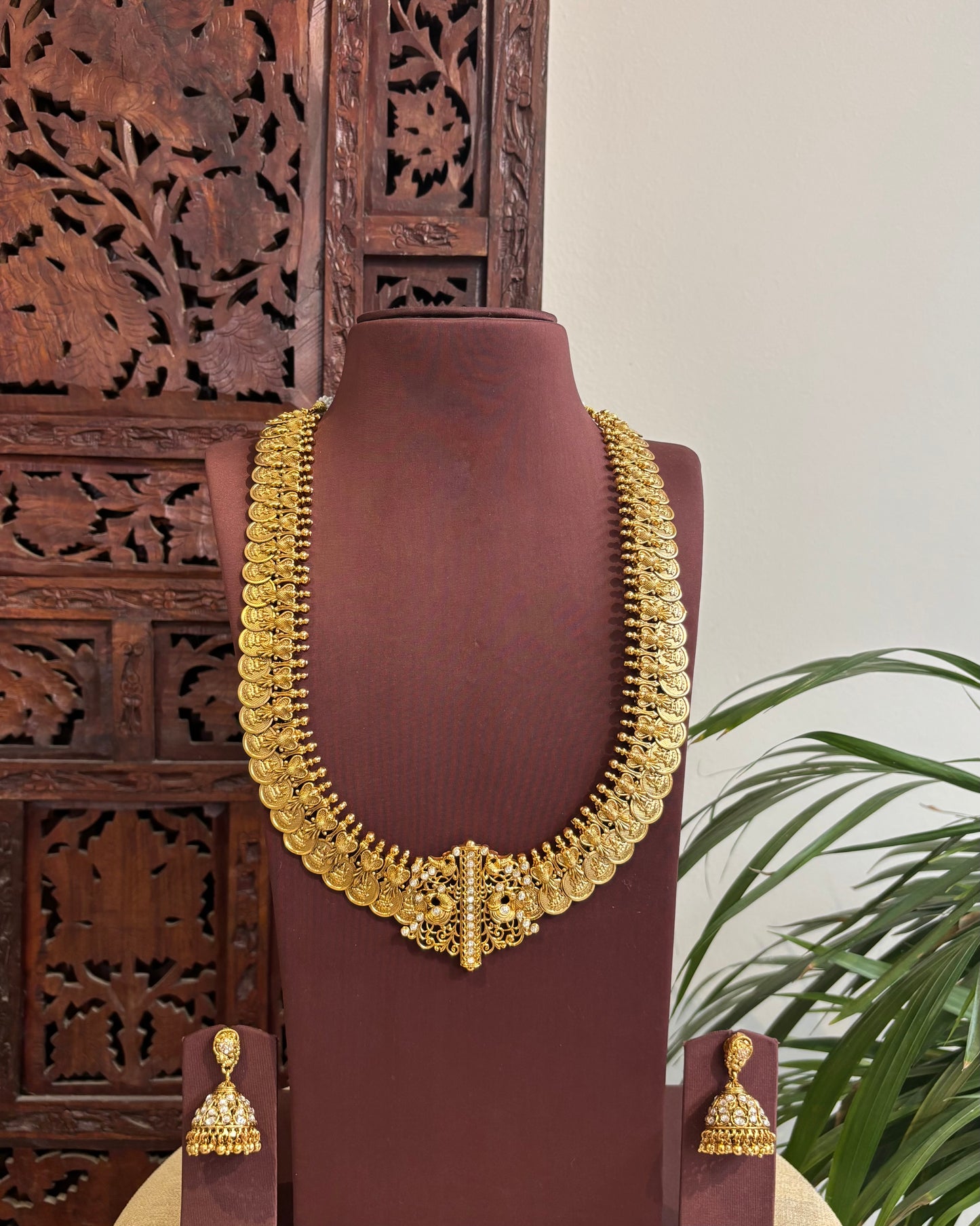 Lakshmi Antique Peacock Kaasu Haram with Kundan Detailing – Bridal Temple Jewellery | NC363