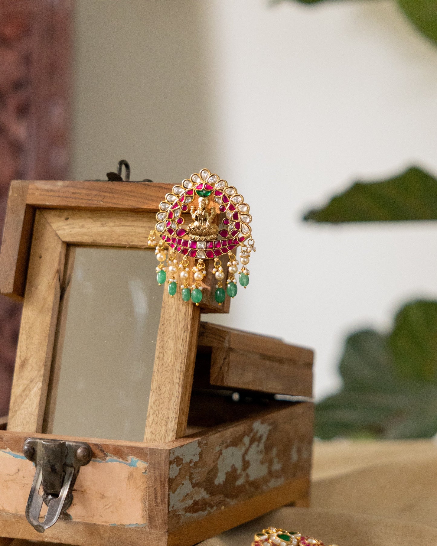 Antique Jadau Kundan Lakshmi Pendant | HA310