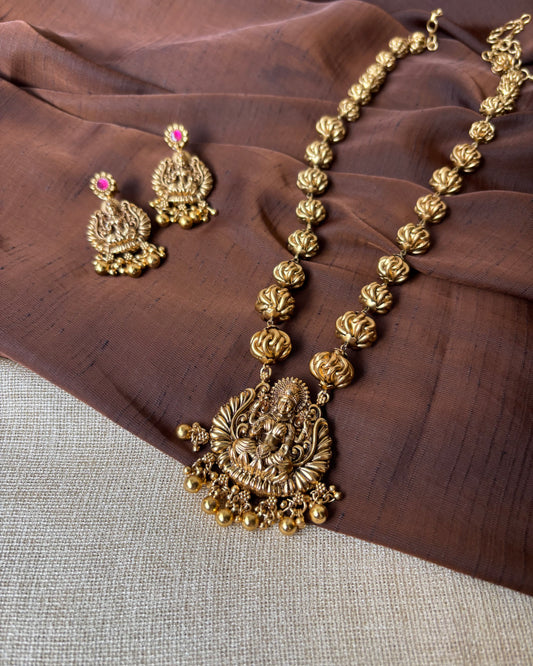 Strawberry Beads 2-in-1 Antique Haram Set – Lakshmi & Floral Reversible Pendant and Earrings | NC084