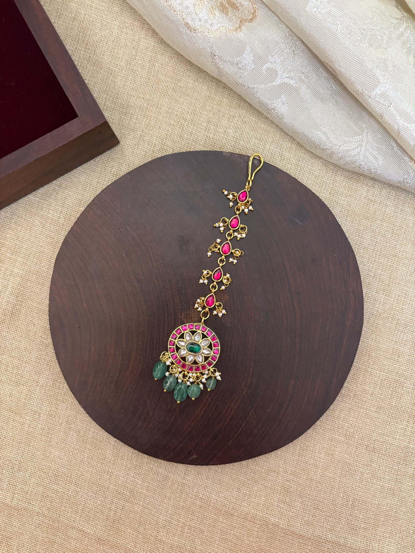 Jadau Kundan Floral Maang Tikka  – Gold-Plated Bridal Hair Jewellery | MT077