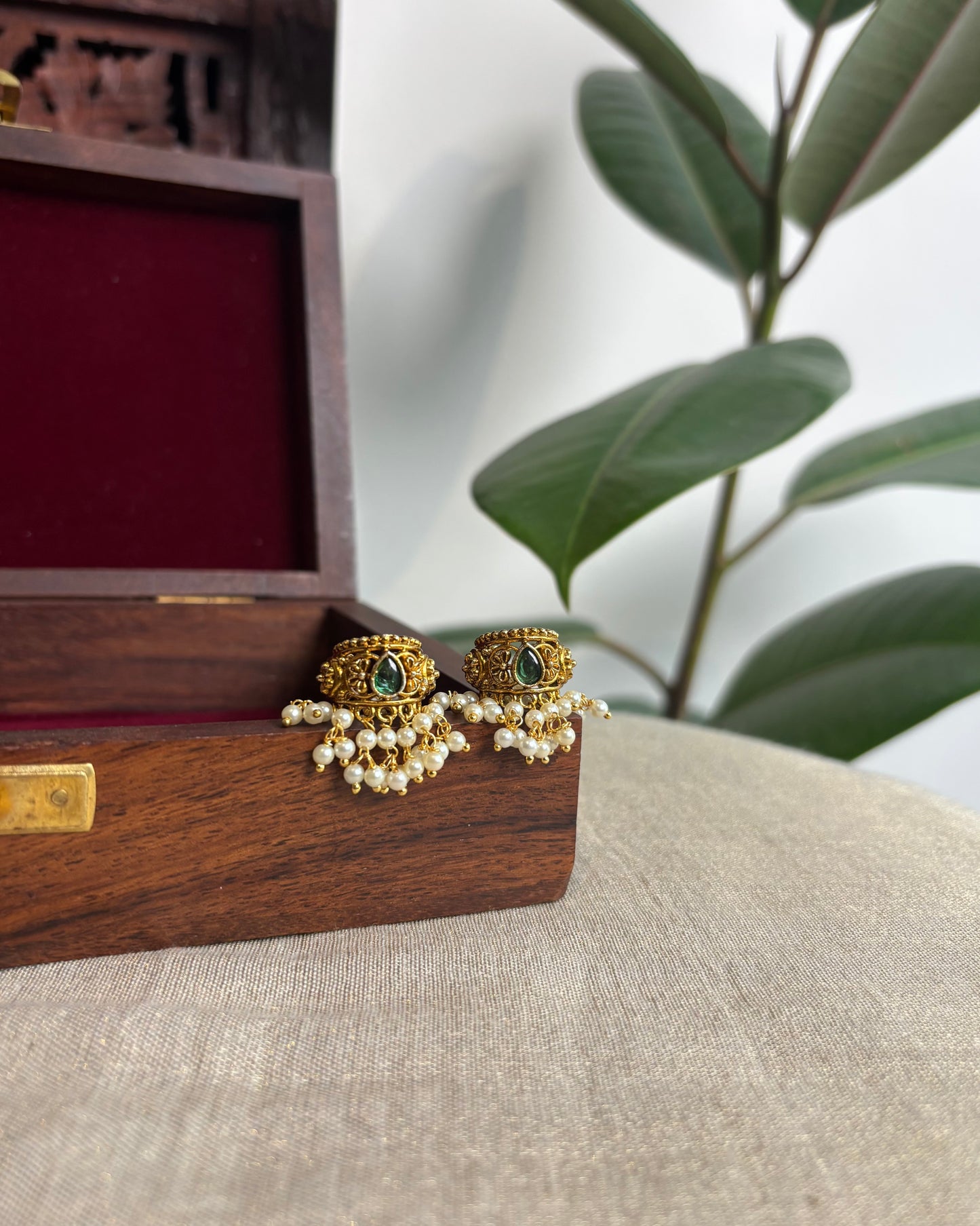 Antique Bugadi Set – Middle Cuffs| ER201