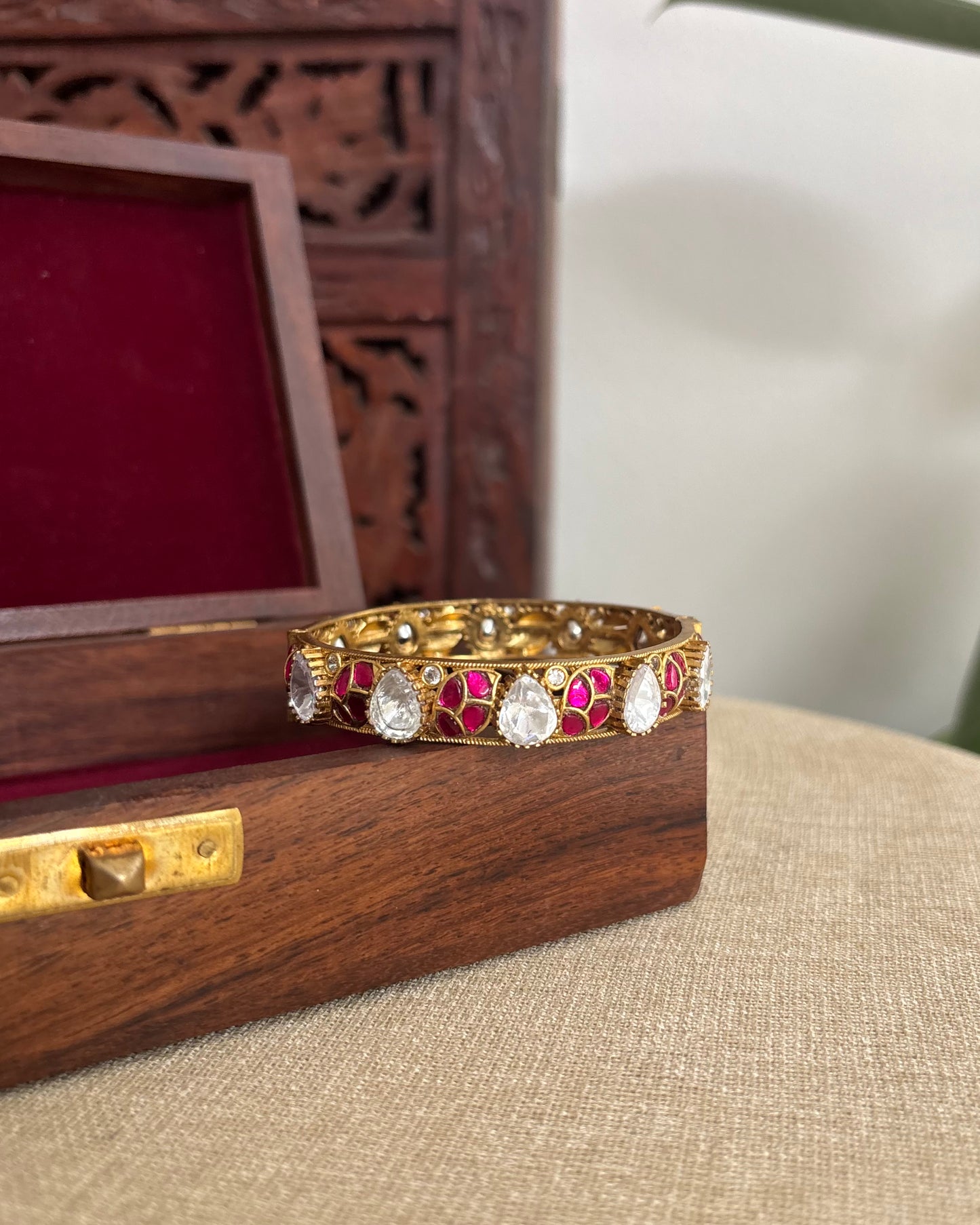 Ruby White Jadau Kundan Bangle | BA086