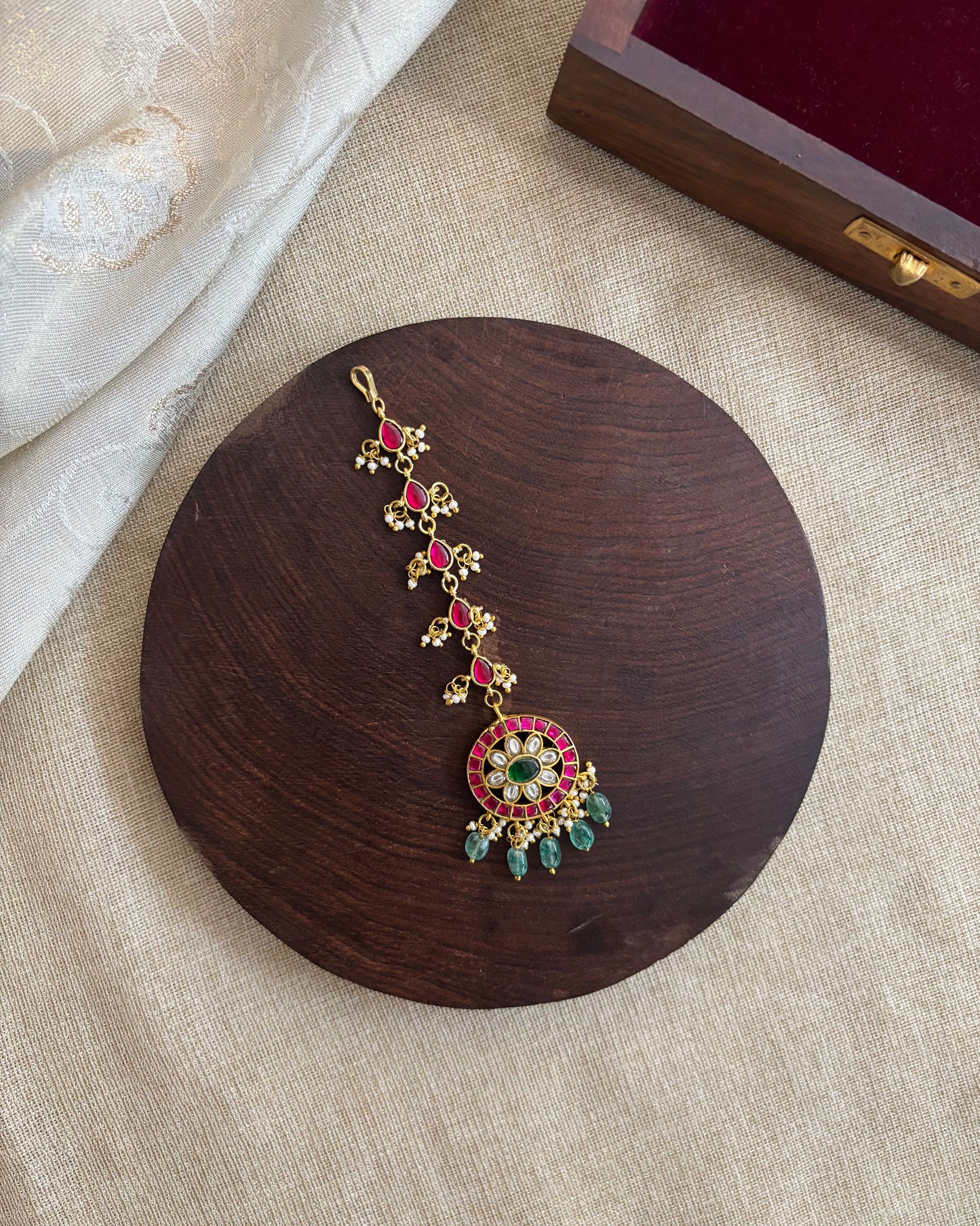 Jadau Kundan Floral Maang Tikka  – Gold-Plated Bridal Hair Jewellery | MT132