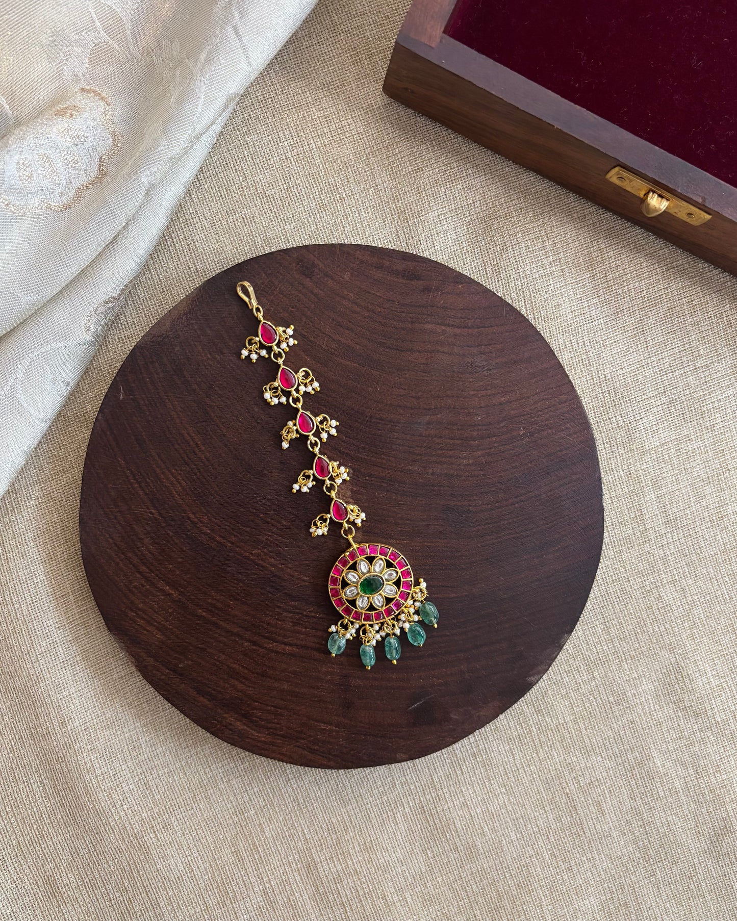 Jadau Kundan Floral Maang Tikka  – Gold-Plated Bridal Hair Jewellery | MT132