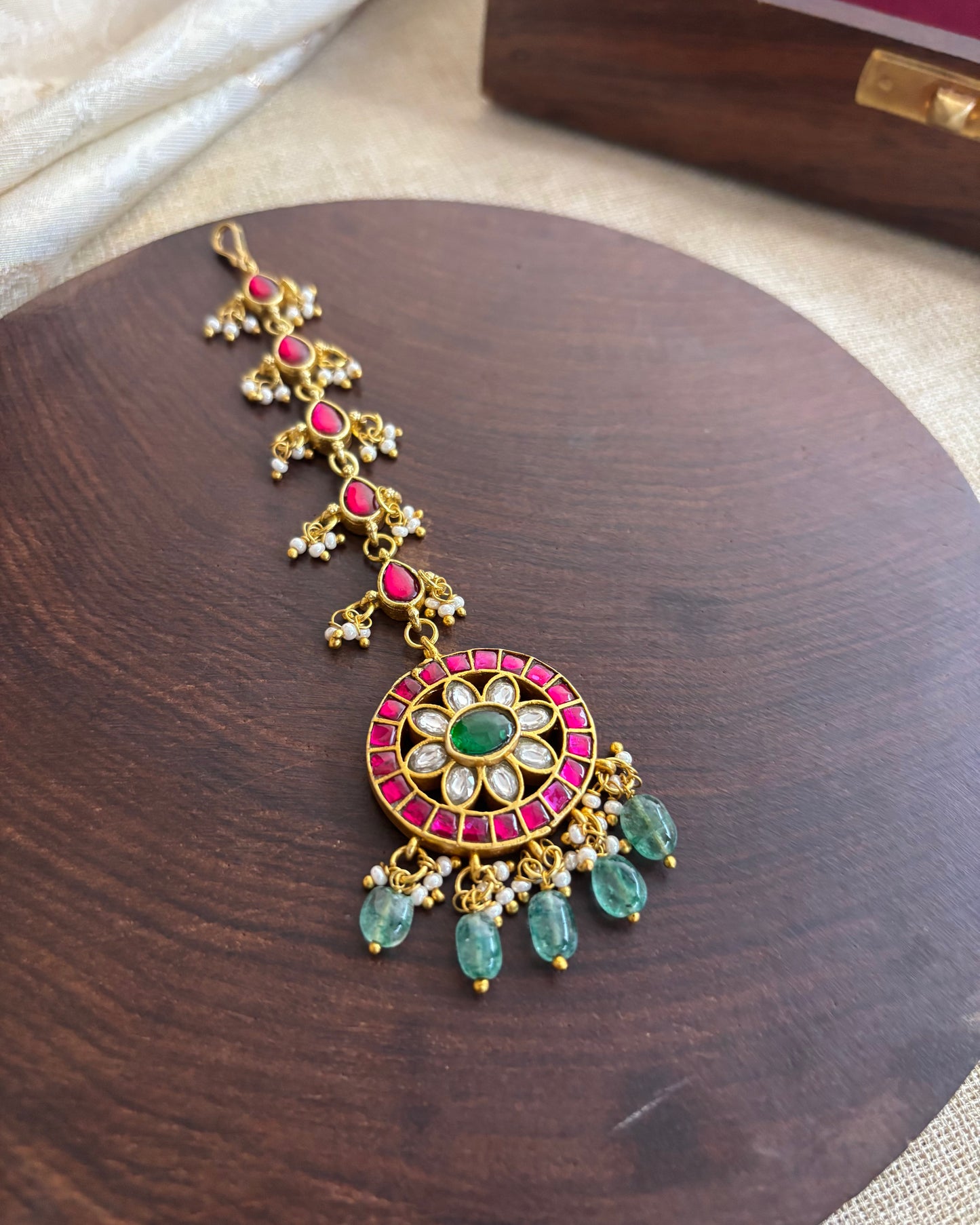 Jadau Kundan Floral Maang Tikka  – Gold-Plated Bridal Hair Jewellery | MT132