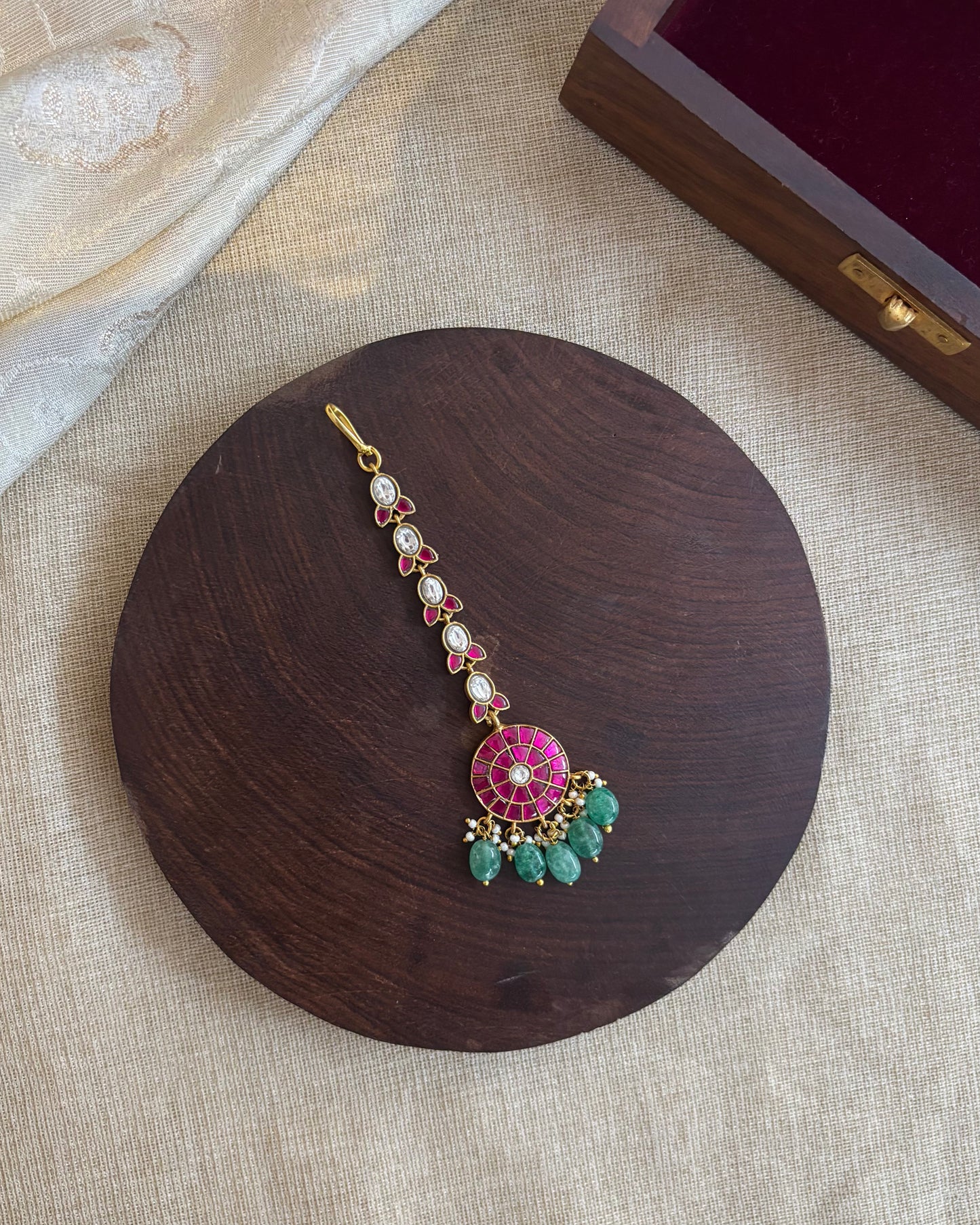 Jadau Kundan Floral Maang Tikka  – Gold-Plated Bridal Hair Jewellery | MT134