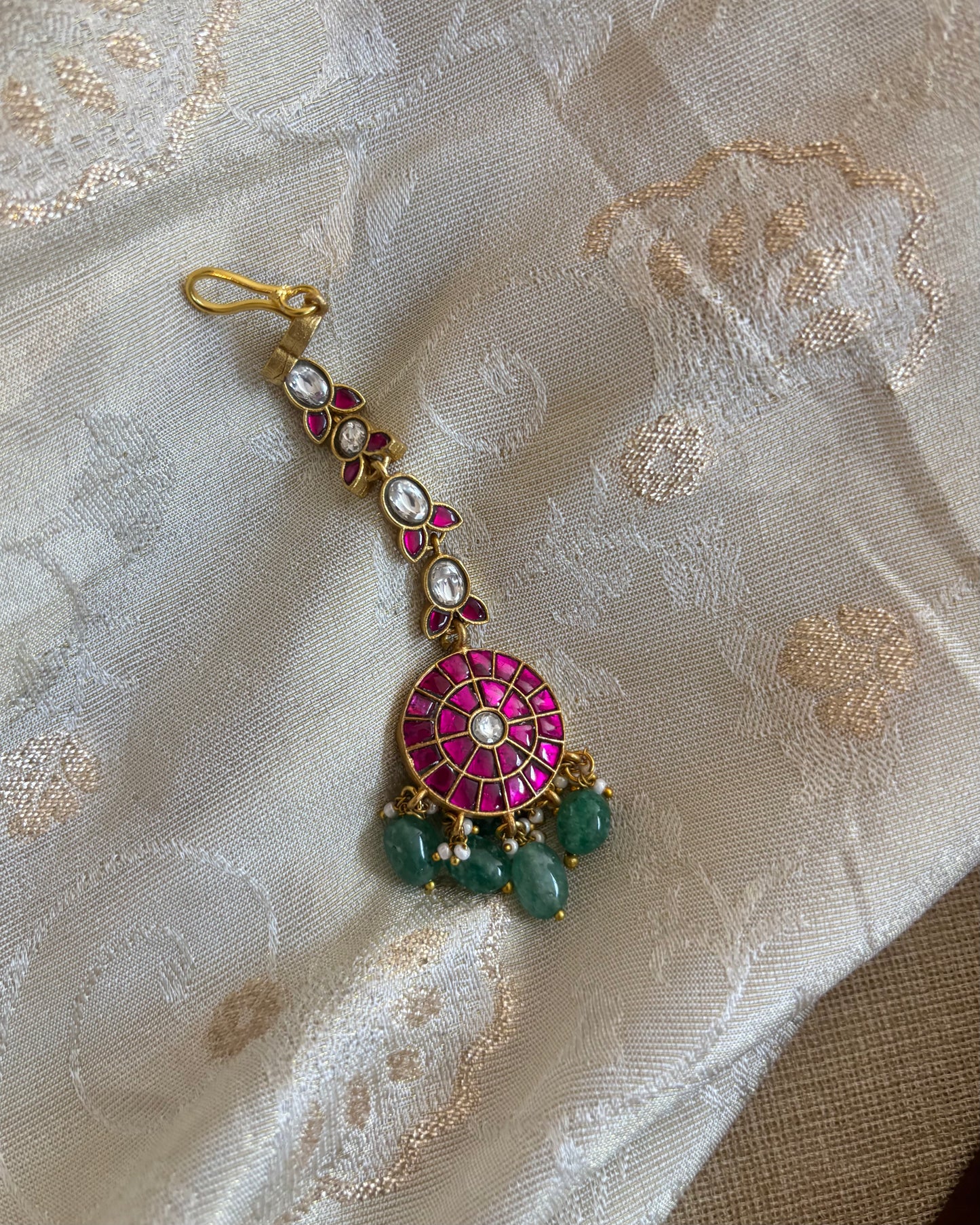 Jadau Kundan Floral Maang Tikka  – Gold-Plated Bridal Hair Jewellery | MT134