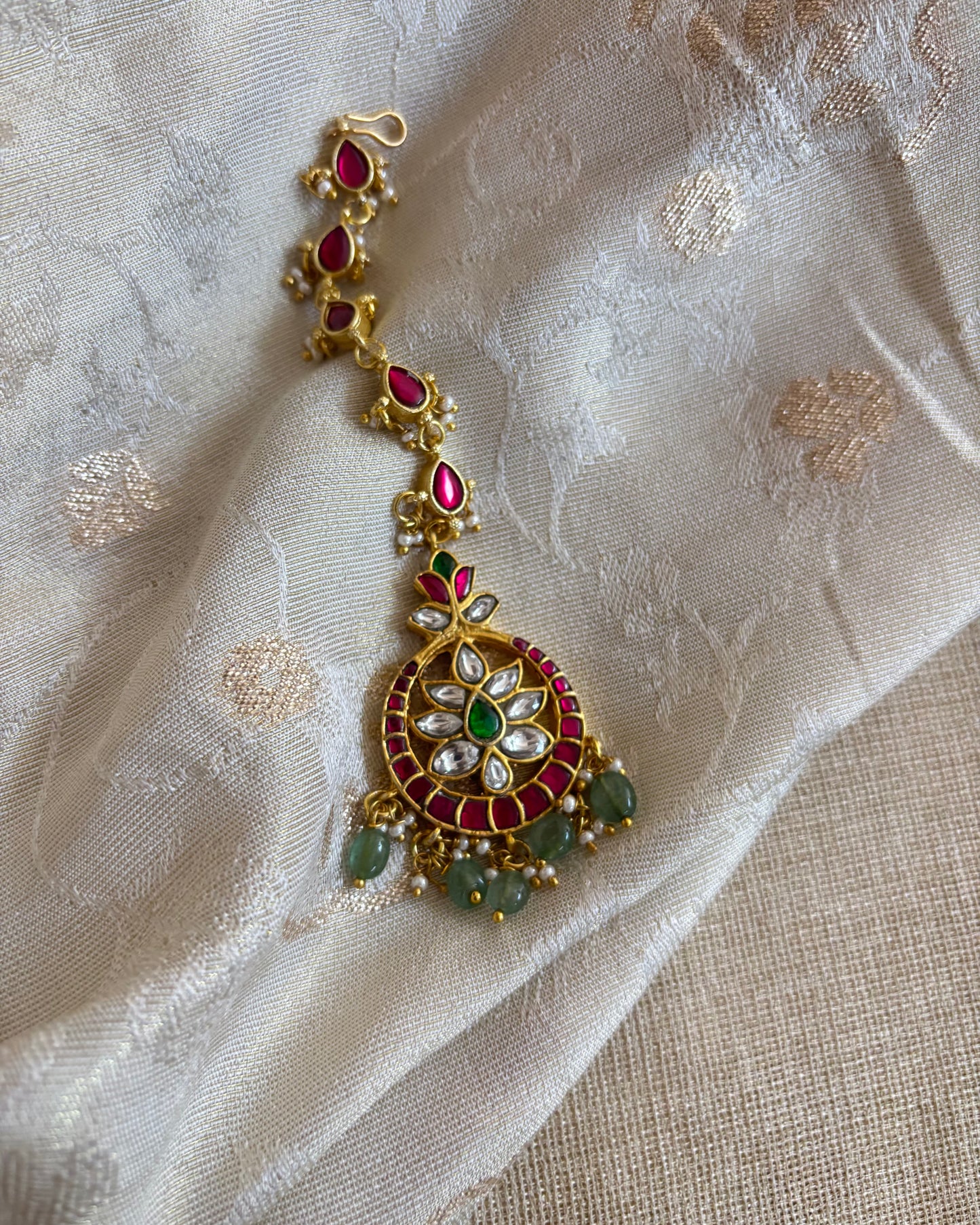 Jadau Kundan Floral Maang Tikka  – Gold-Plated Bridal Hair Jewellery | MT135