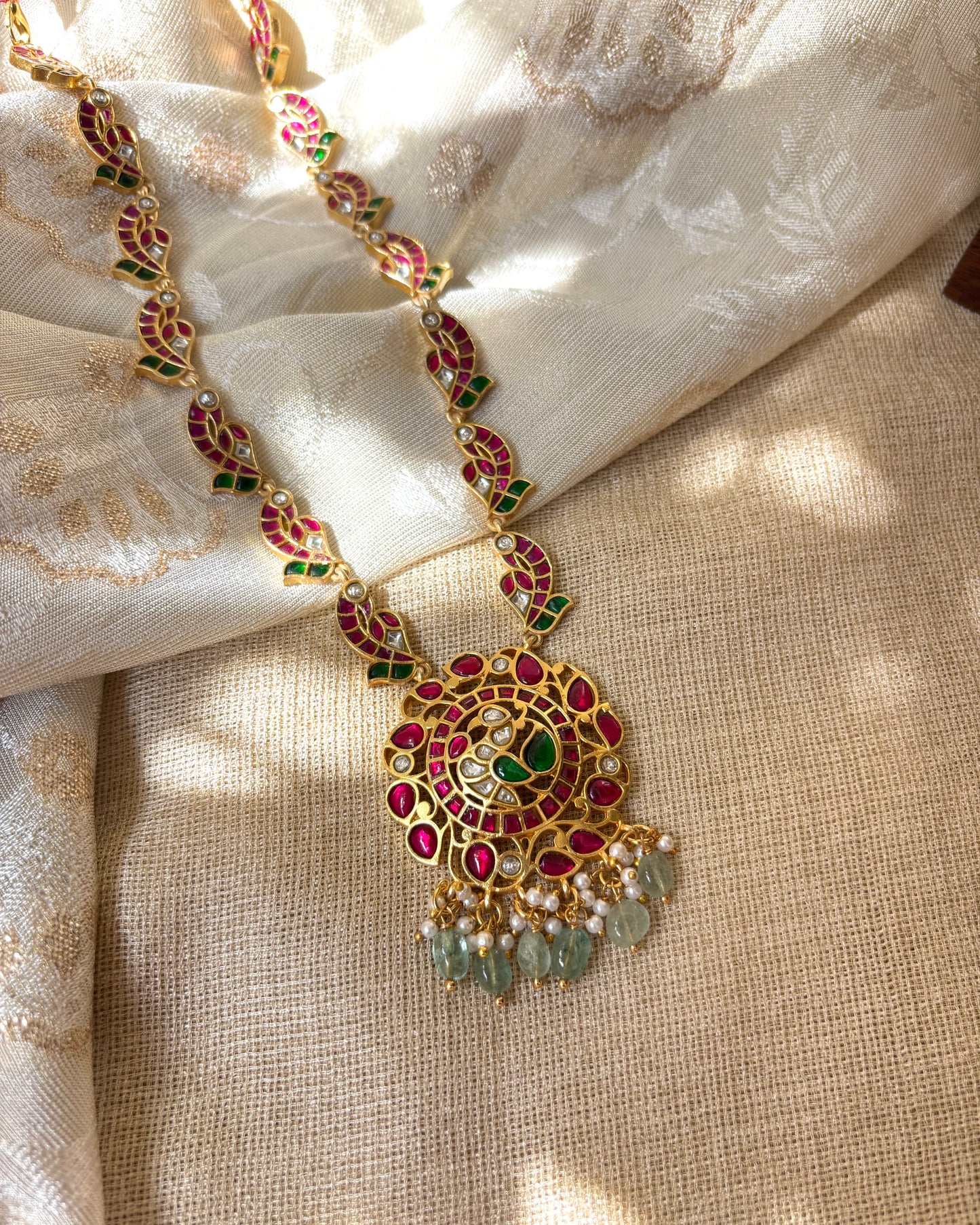 Peacock  Gold-Plated Minimal Necklace | NC072