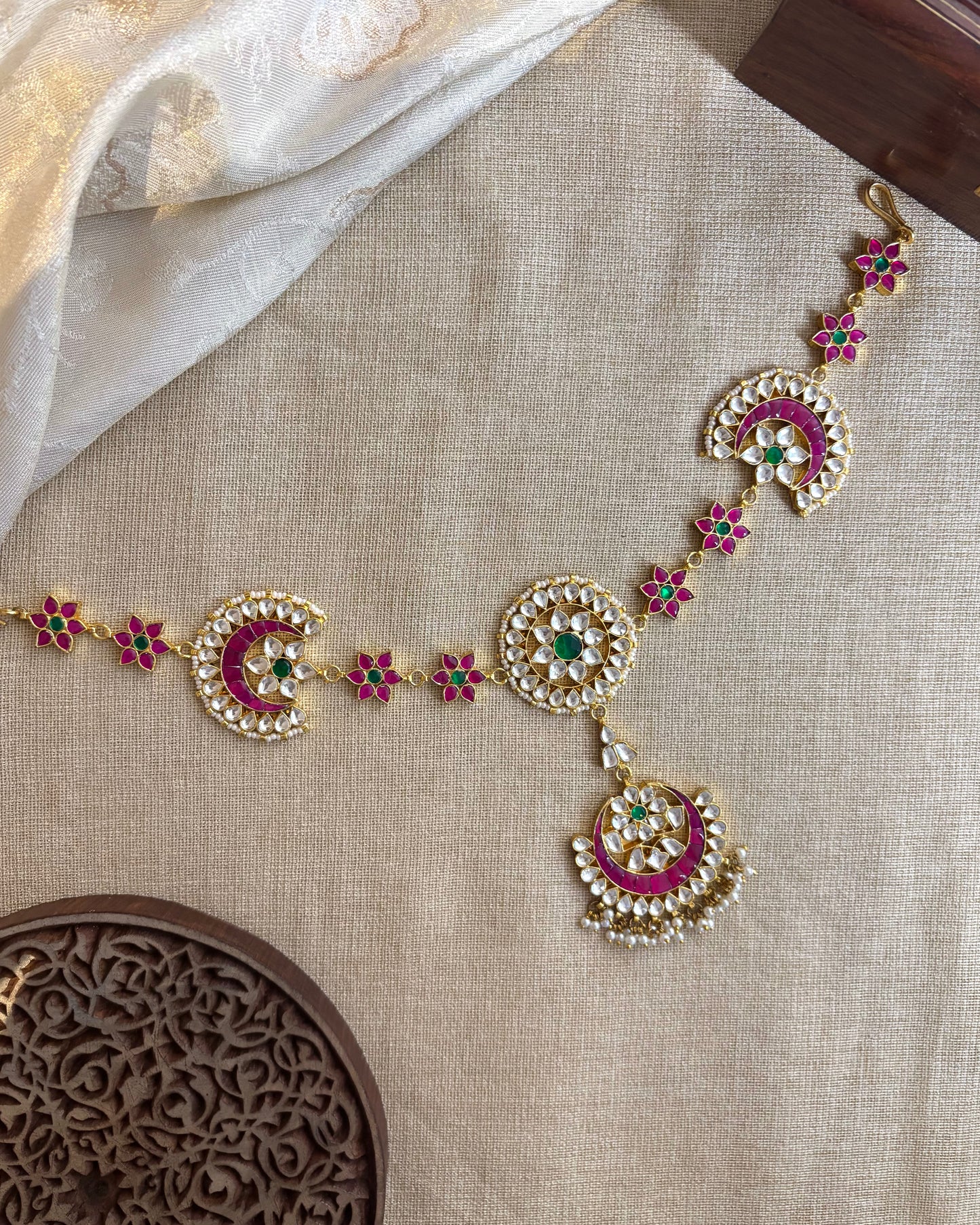 Gulnaz – Jadau Kundan Mathapatti | MT131