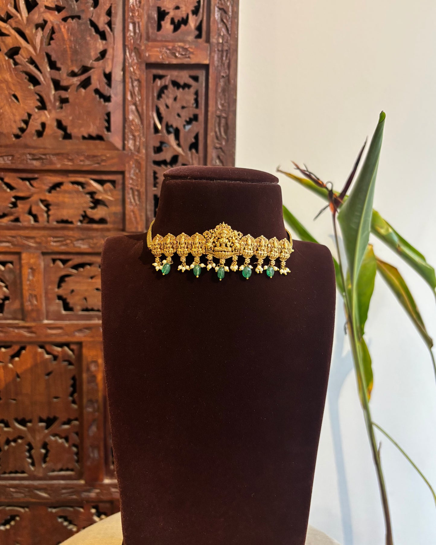 Minimal Lakshmi Motif Choker Necklace | Matching Earrings | NC234